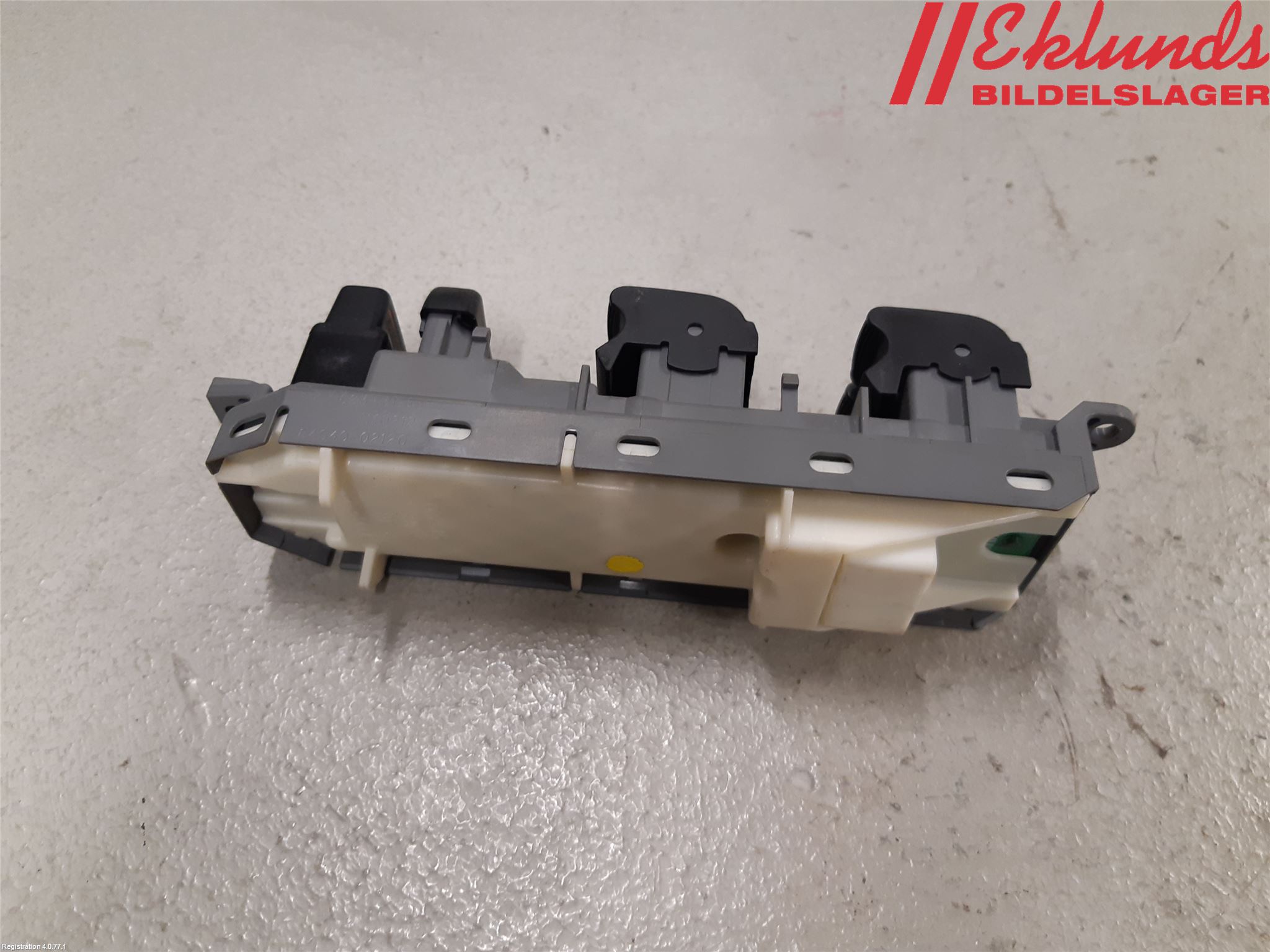 Toyota AURIS 13-19 Strömställare Elhiss