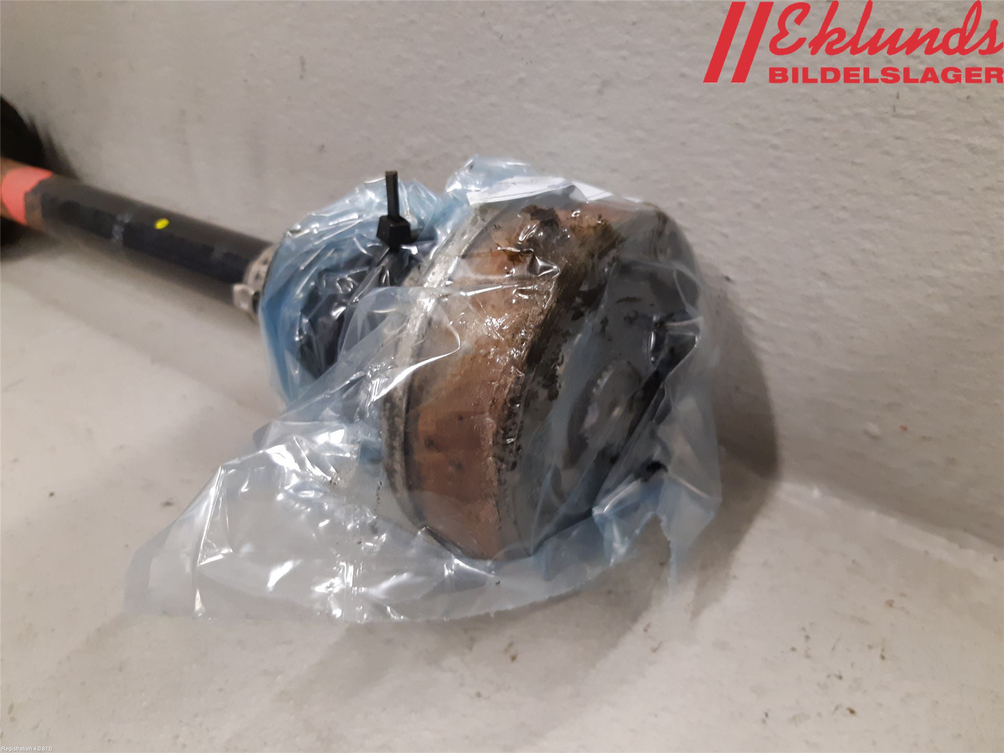 Volkswagen VW PASSAT 11-14 Drivaxel Fram Vänster