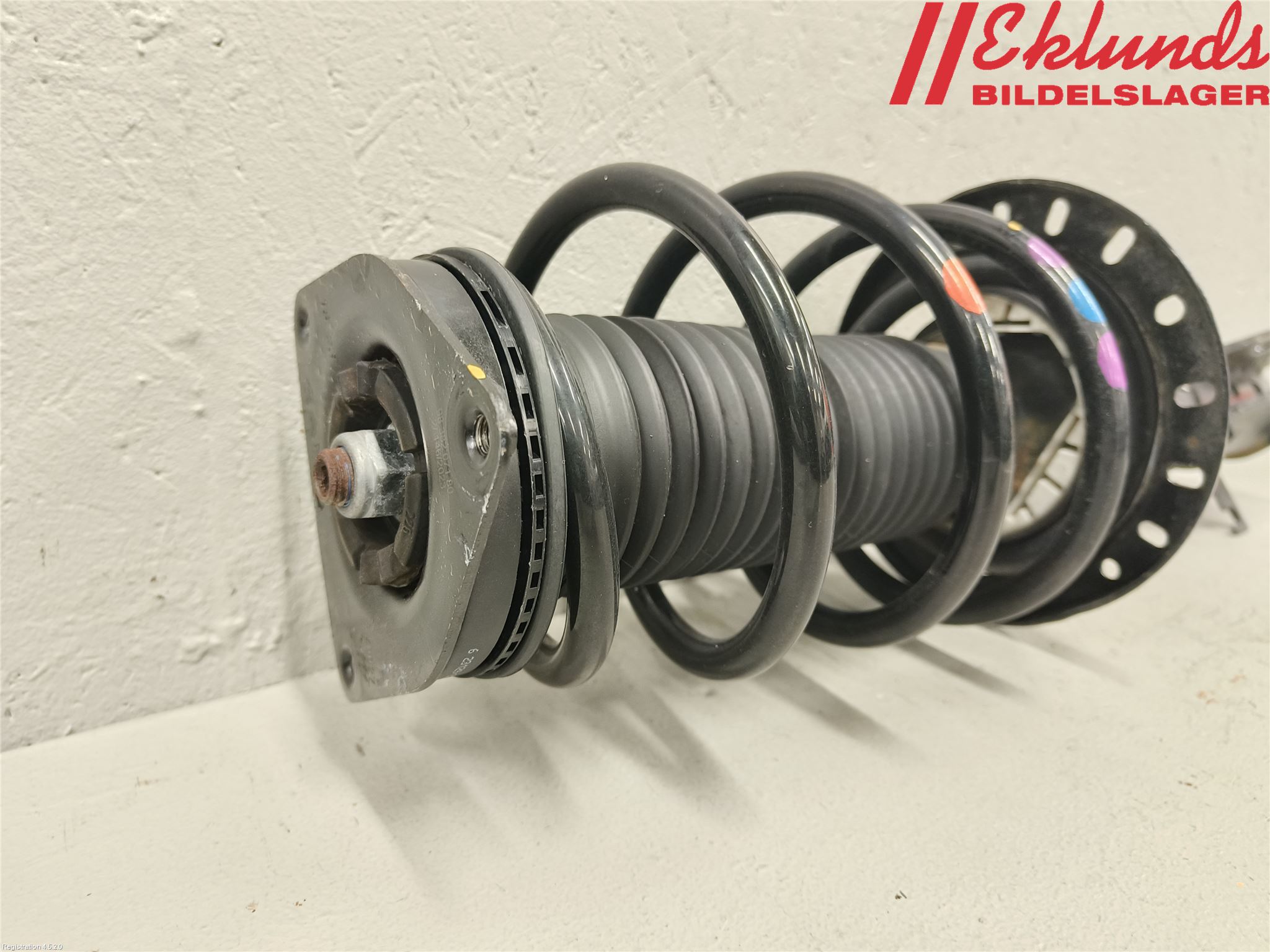 Peugeot 2008/E-2008 20- Fjäderben Fram Höger