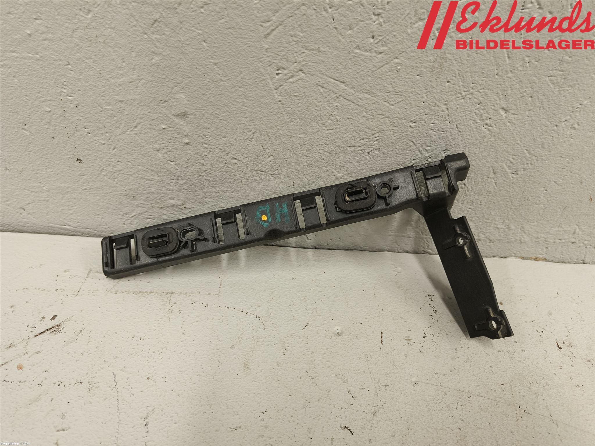 Opel COMBO D 12-18 Stötfångarfäste Bak Hö