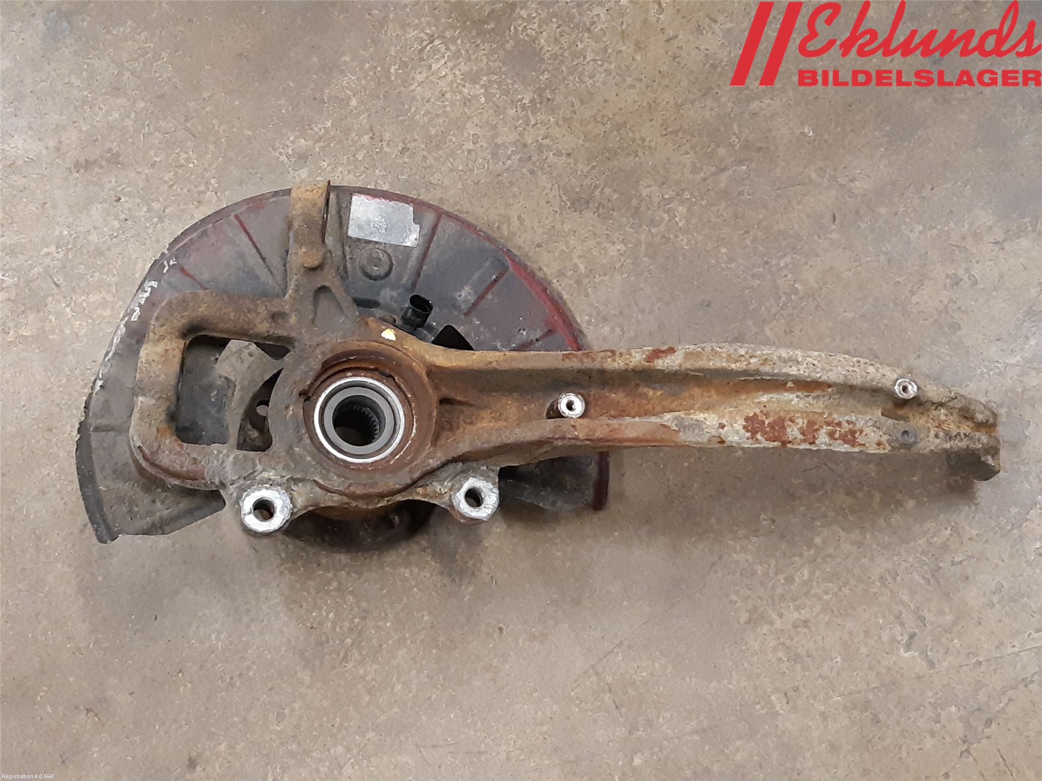 Audi Q7/SQ7 Styrspindel Lagerhus Vä