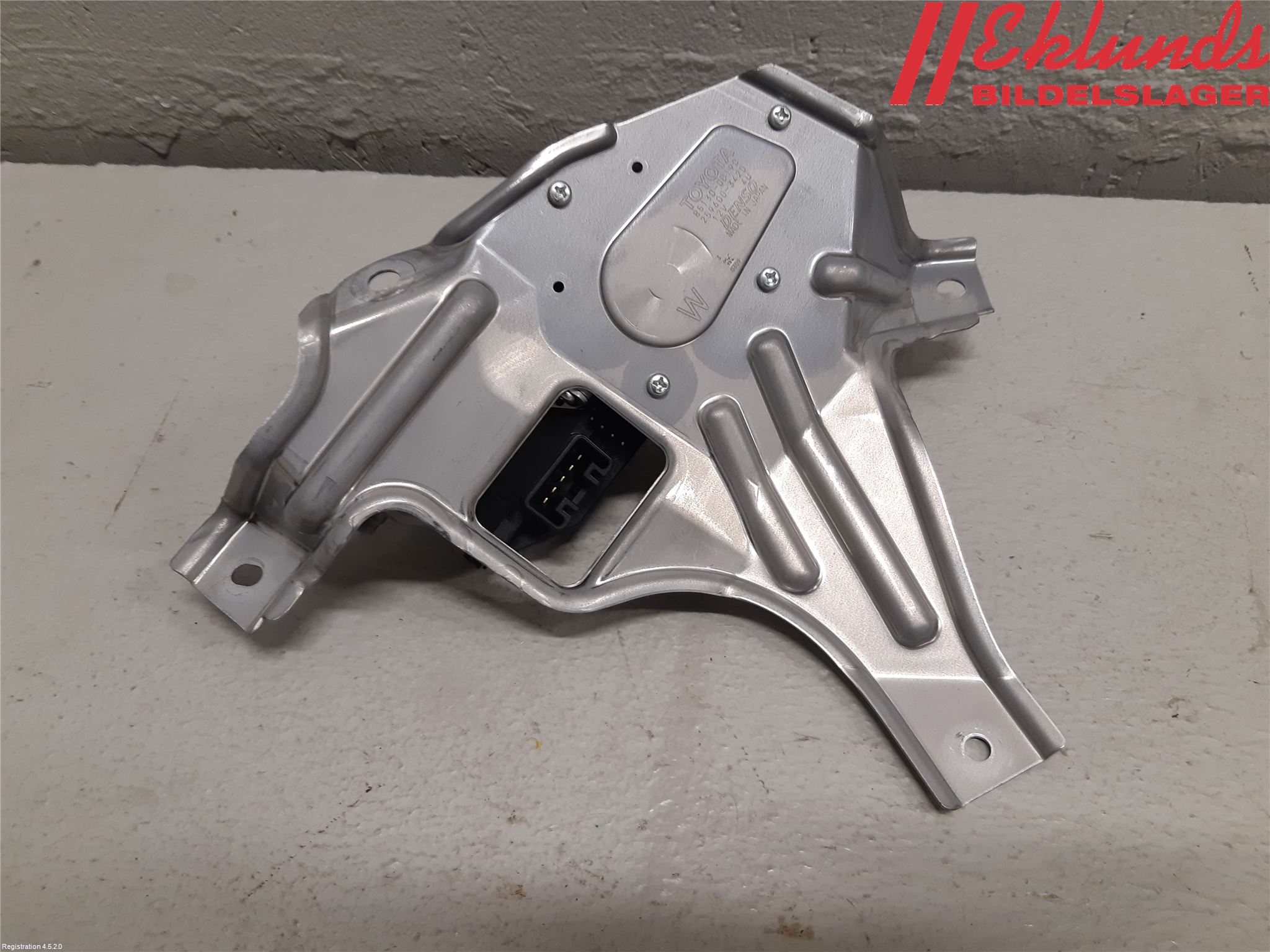 Toyota YARIS XP130 15-20 Torkarmotor Baklucka
