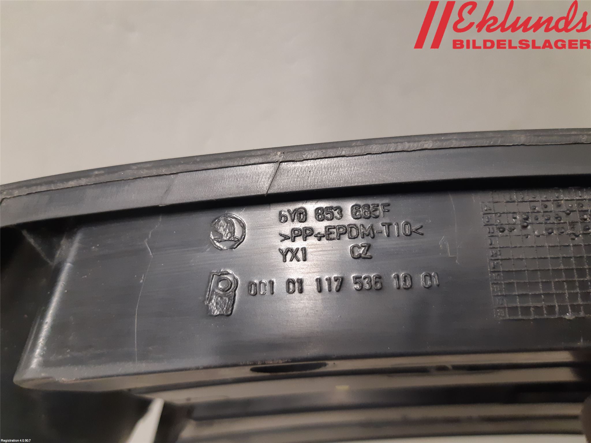 Skoda FABIA 99-07 Dimljussarg Fram