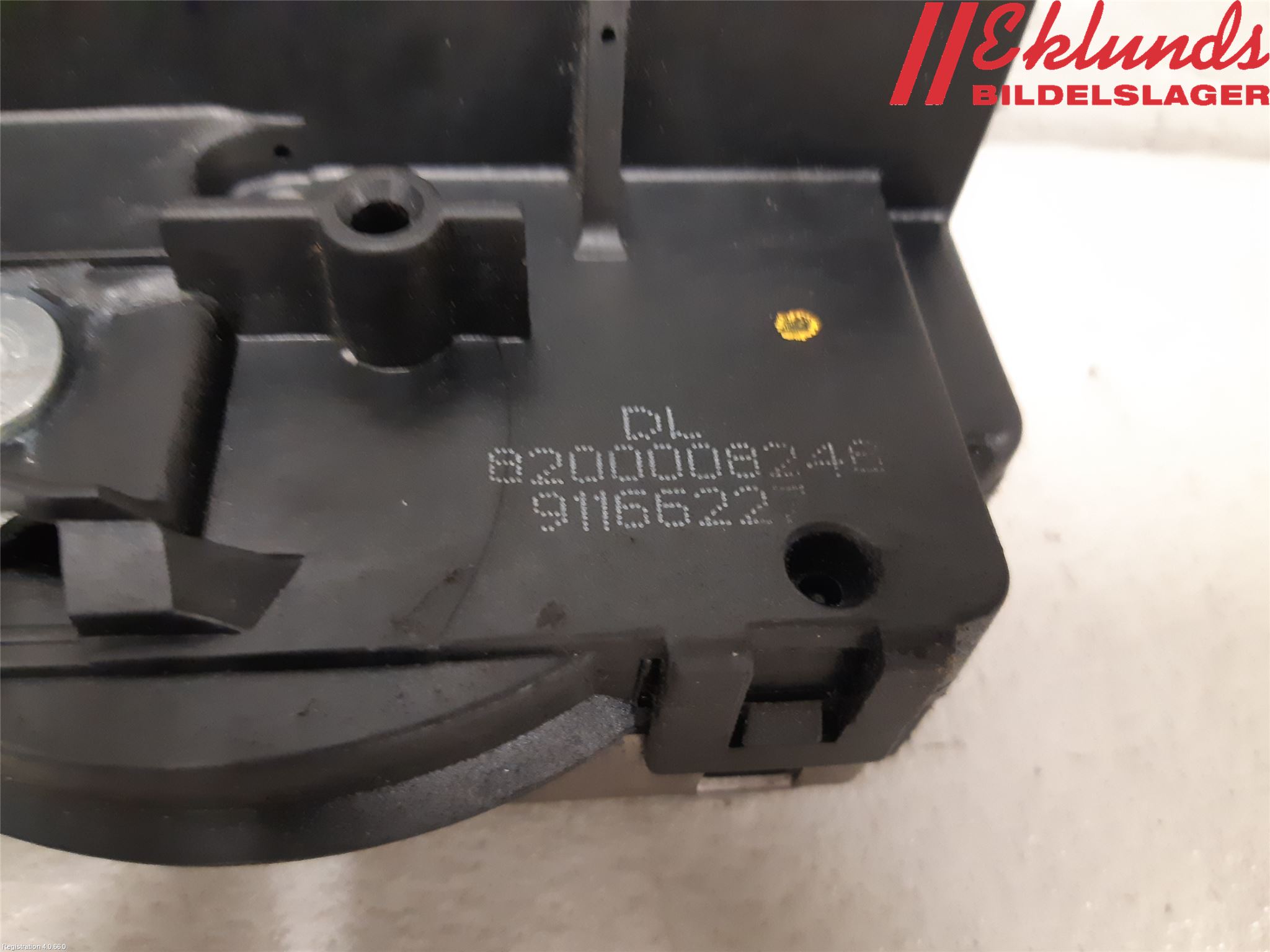 Opel VIVARO 01-14 Låskista-Dörrlås