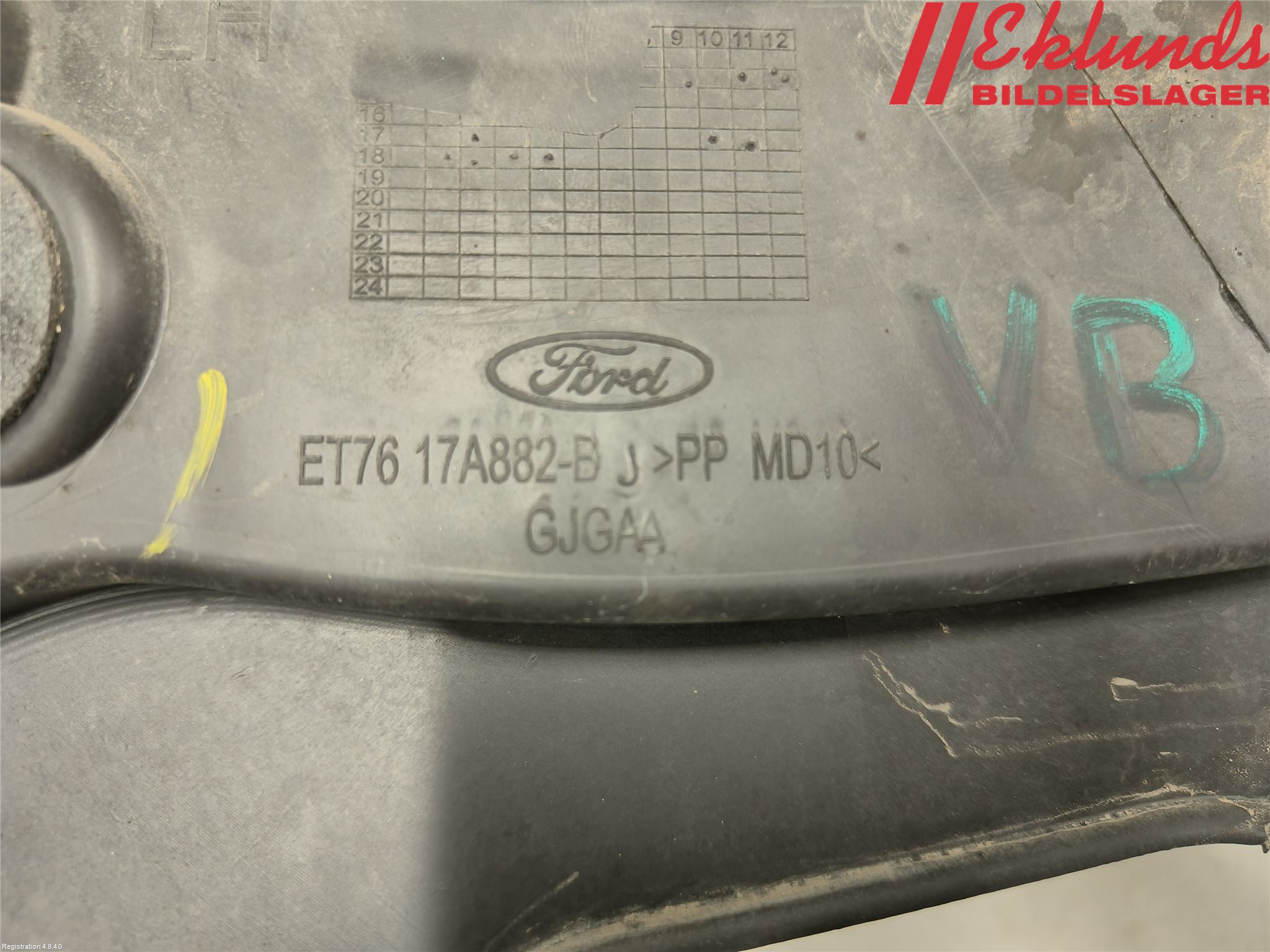 Ford TRANSIT/TOURNEO COURIER 13-23 Stötfångarfäste Bak Vä