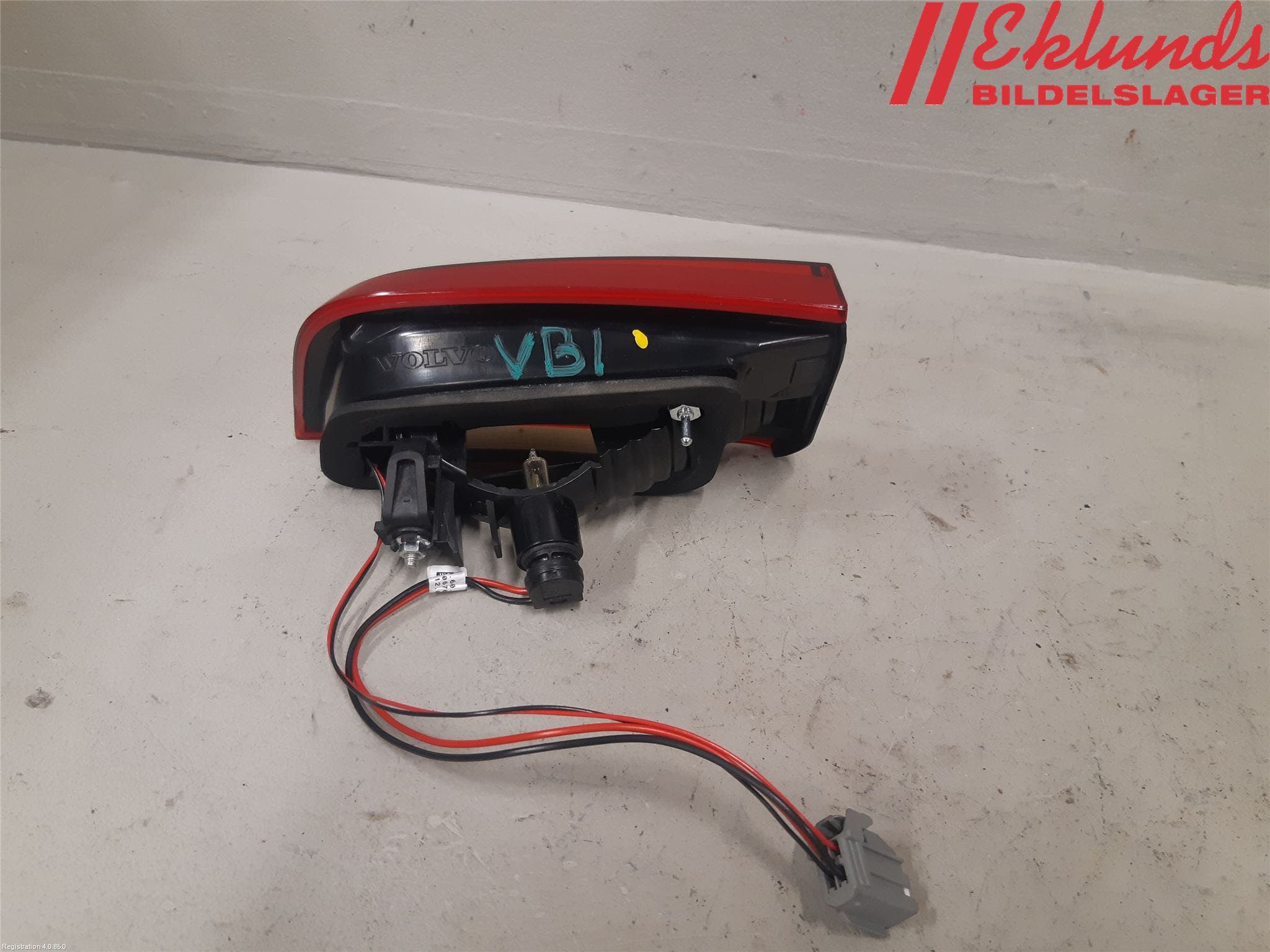 Volvo S60 14-18 Bakljus Lucka Vä