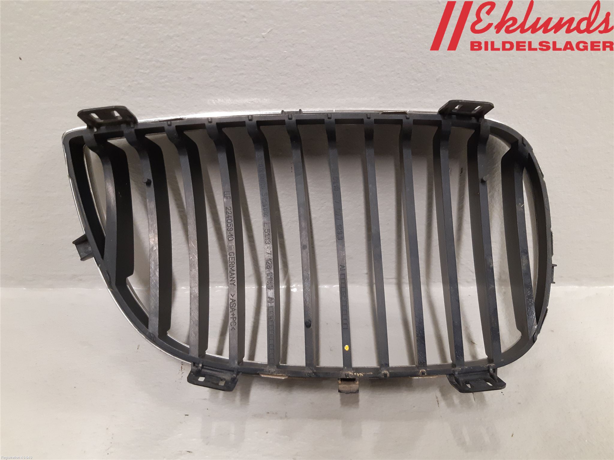 BMW 1 E87/81 5D/3D 03-11 Grilldel Vänster