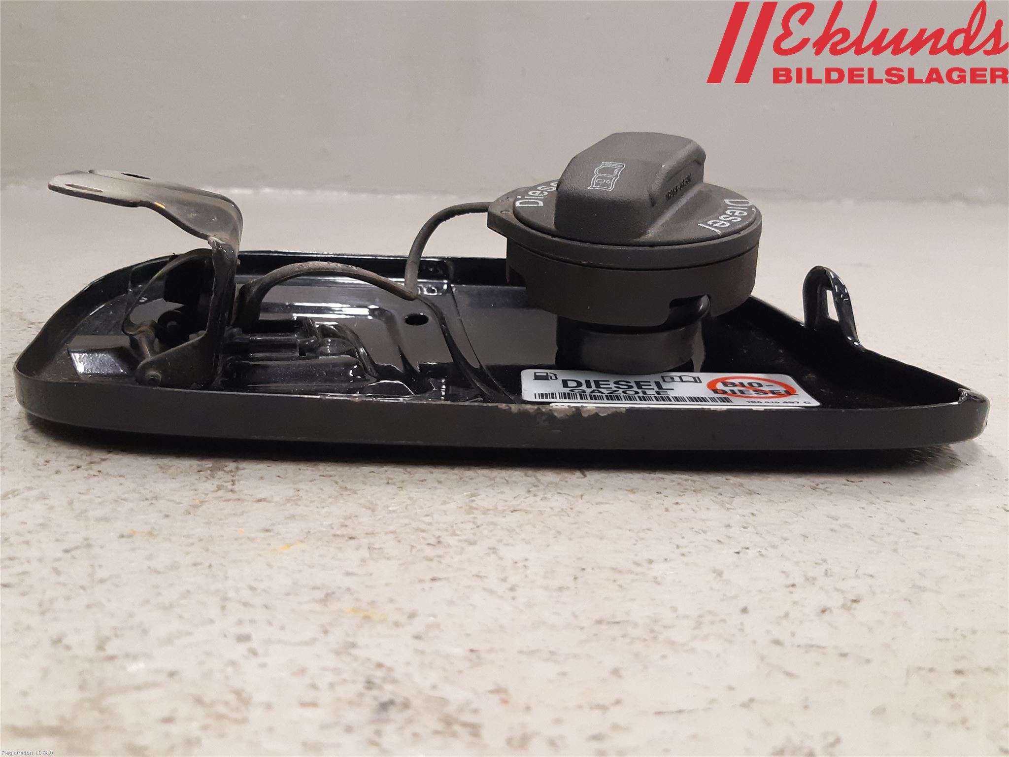 Volkswagen VW TOUAREG 7L 03-10 Tanklucka