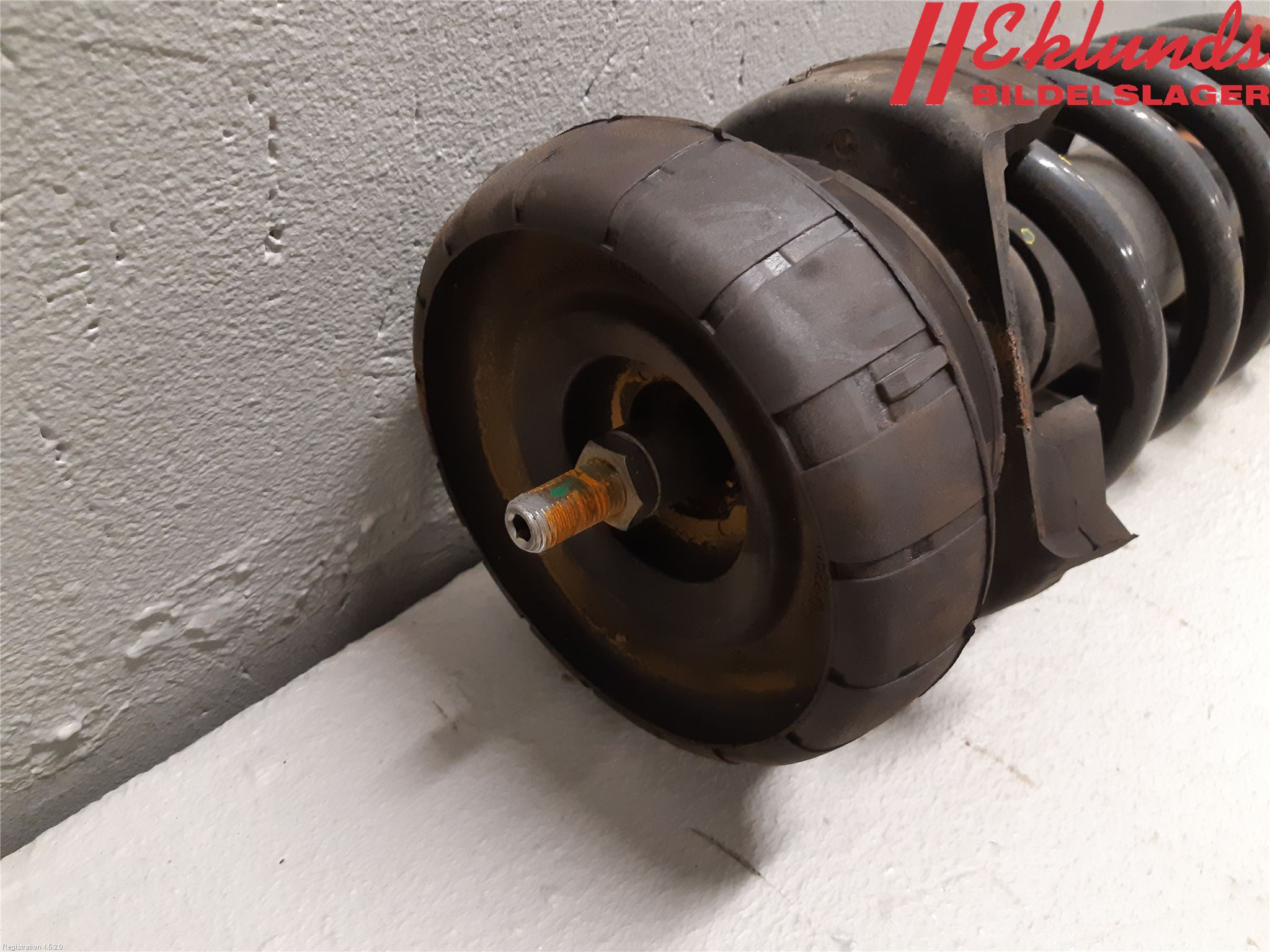 Nissan PRIMASTAR Fjäderben Fram Höger