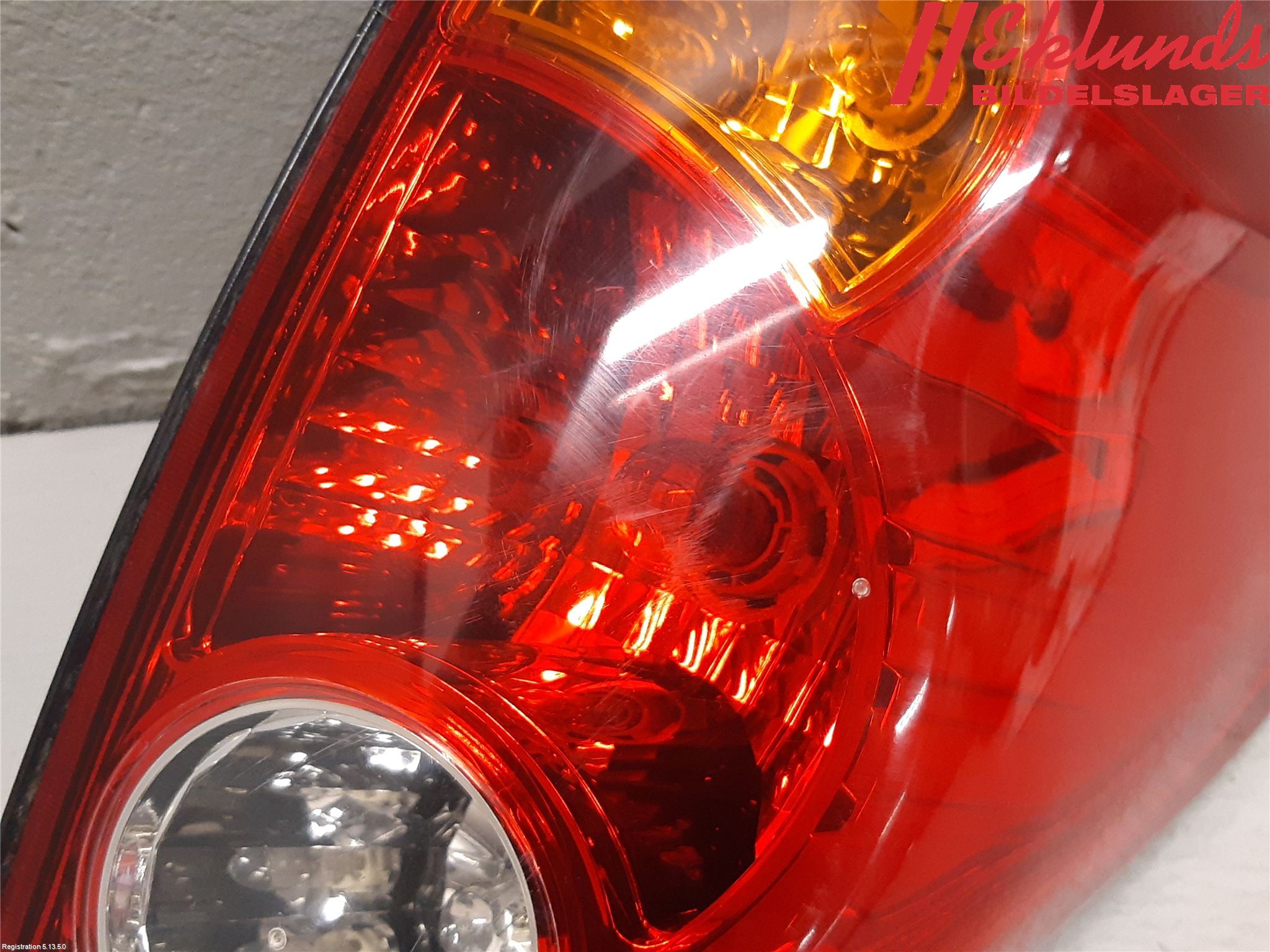 Mitsubishi L200 06-15 Bakljus Höger