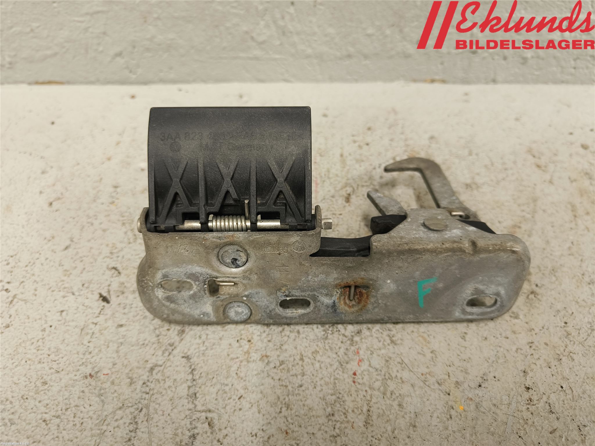 Volkswagen VW PASSAT 11-14 Huv Spärr