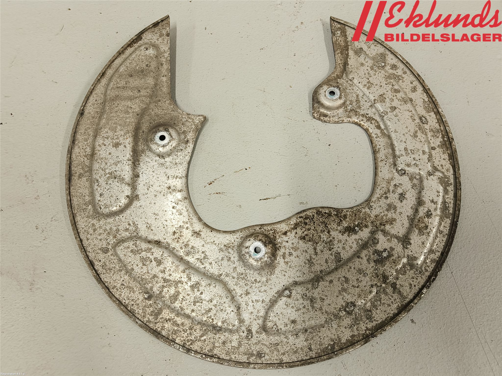 BMW 5 G30/G31/F90 17-23 Bromssköld Bak