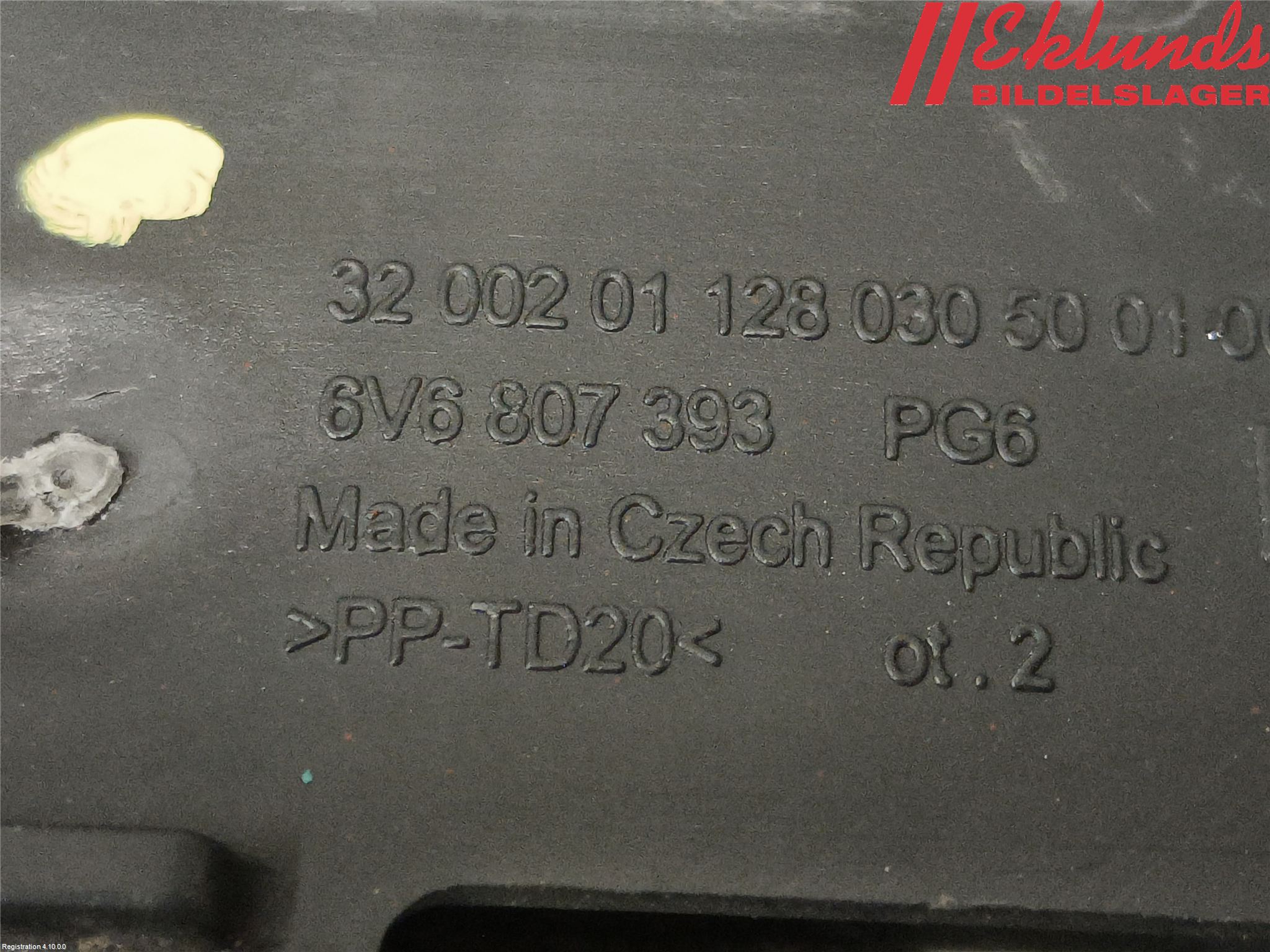 Skoda FABIA 15-21 Stötfångarfäste Bak Vä