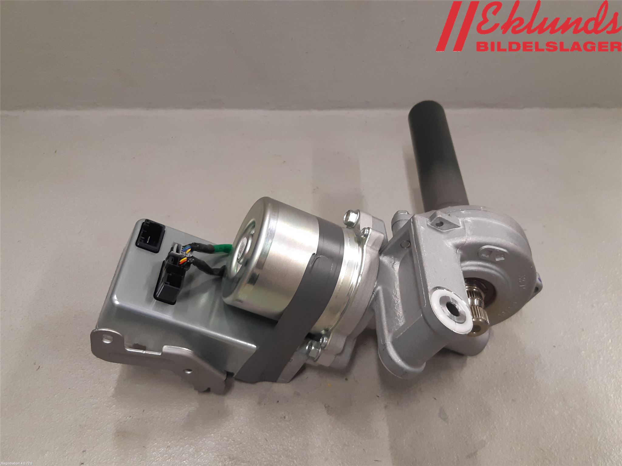 Toyota RAV4 13-18 Rattaxelagg Med Inb Servo
