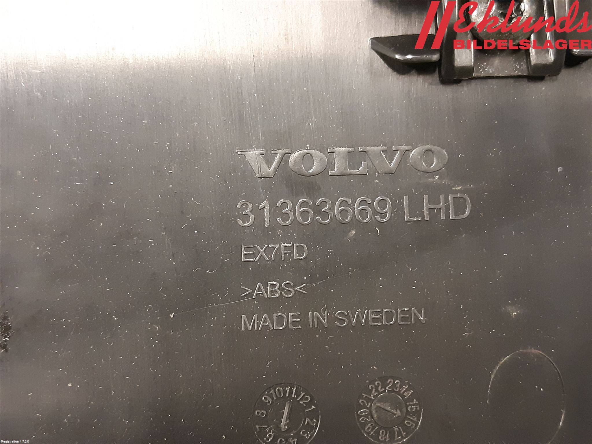 Volvo XC90/RECHARGE 16- Handskfack