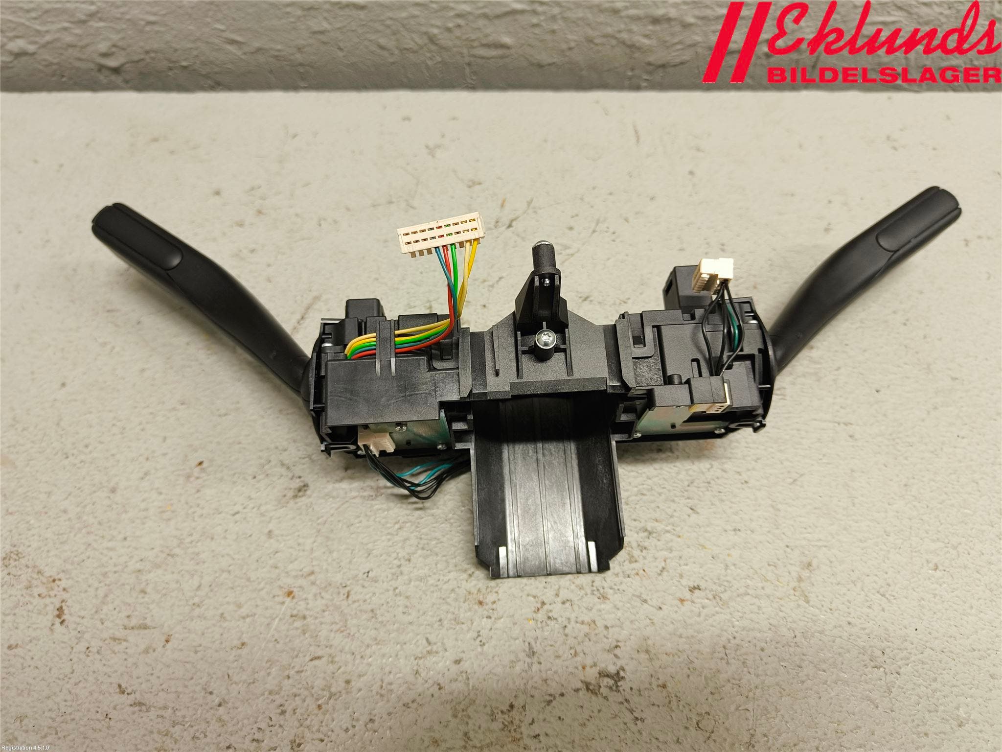 Volkswagen VW GOLF VI 09-13 Spakcentral