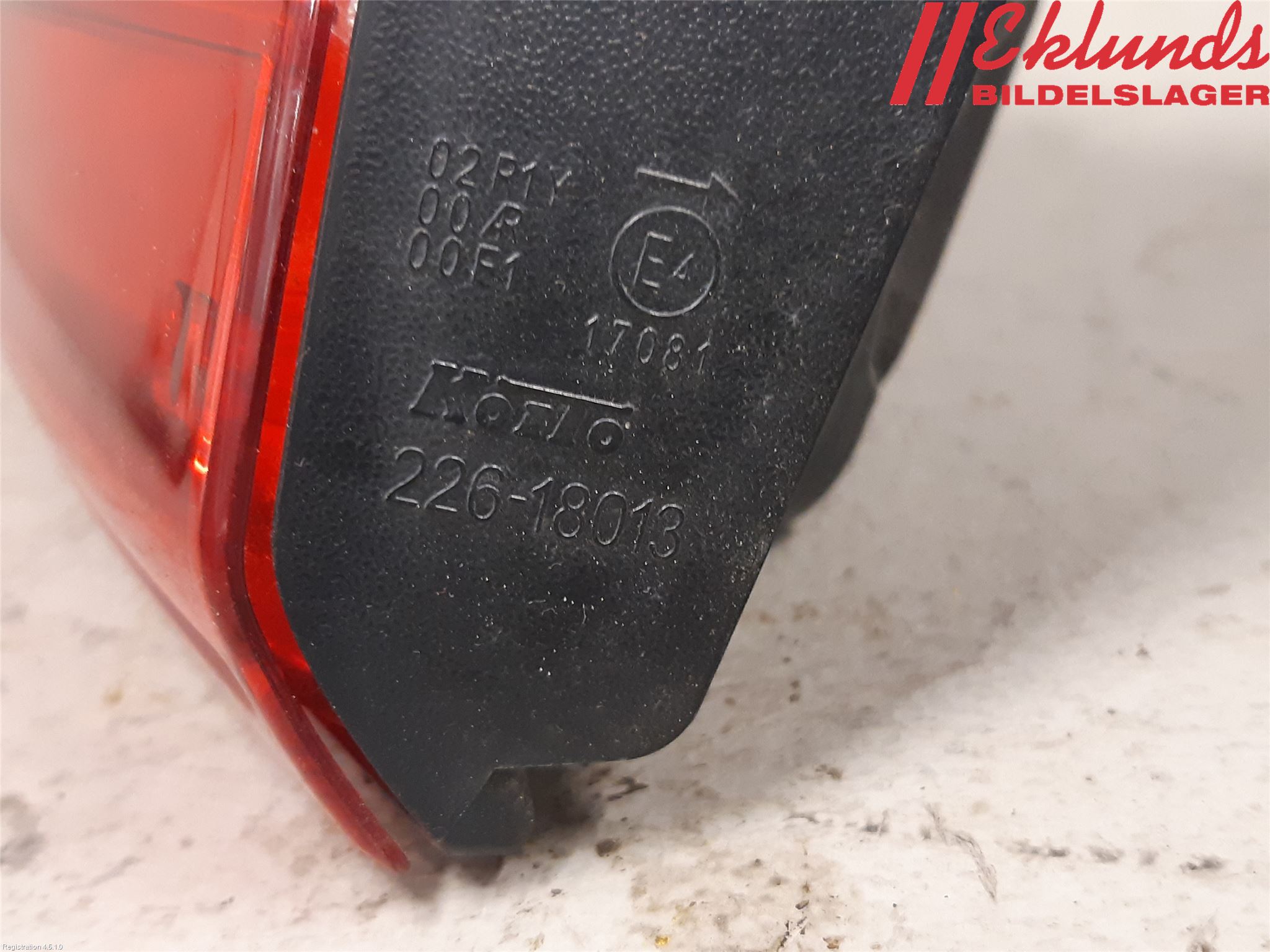 Nissan QASHQAI 14-17 Bakljus Lucka Hö