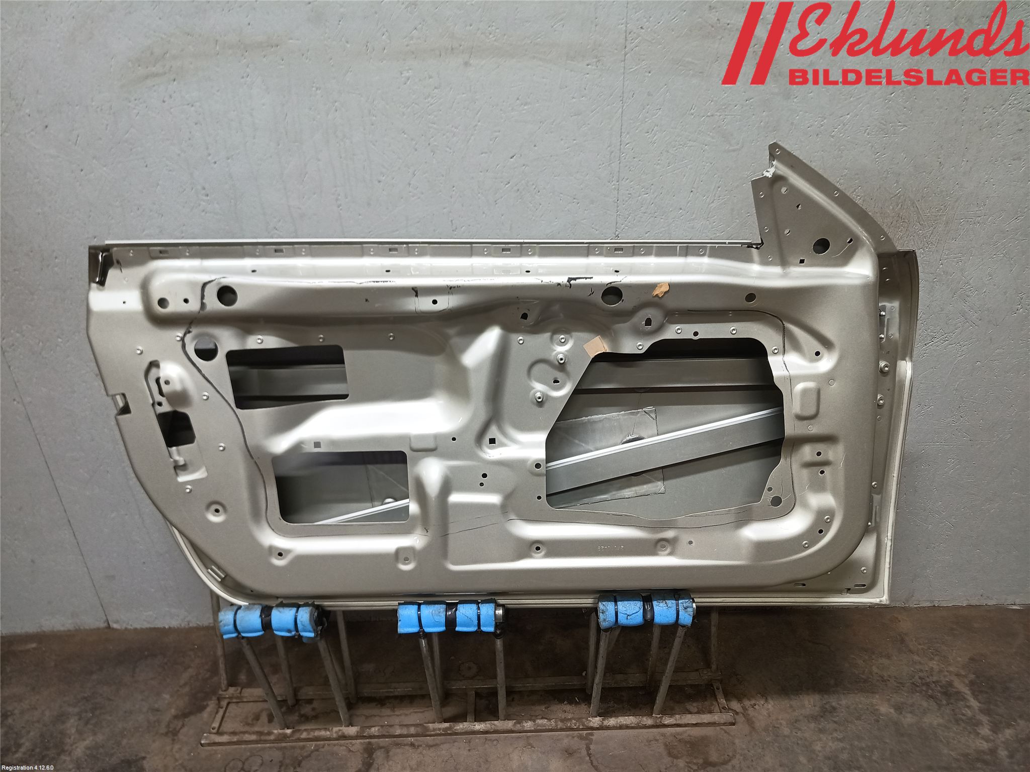 BMW 6 E63/64    02-10 Dörr 2D Höger