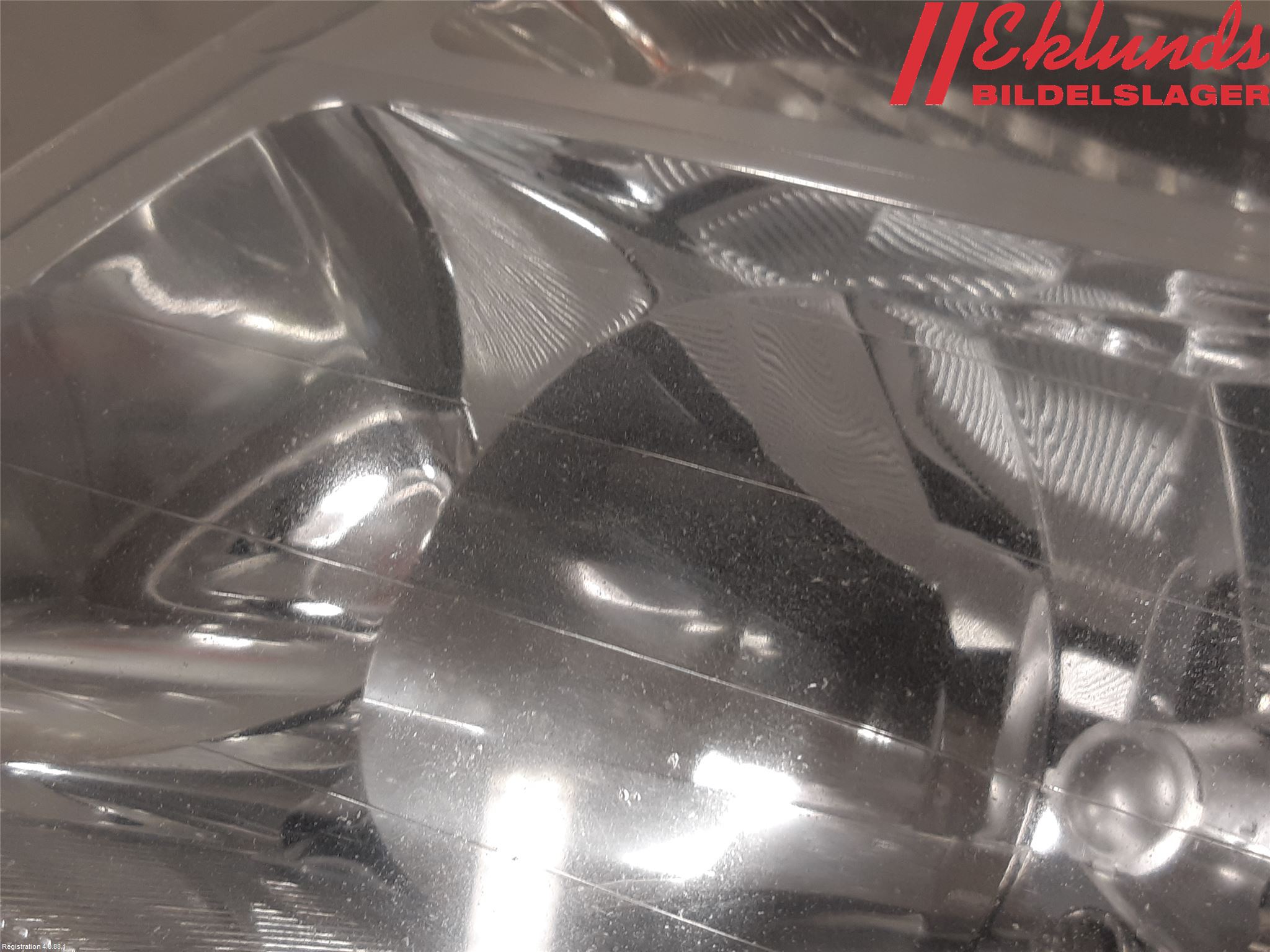 Ford TRANSIT CONNECT 09-13 Strålkastare Vänster