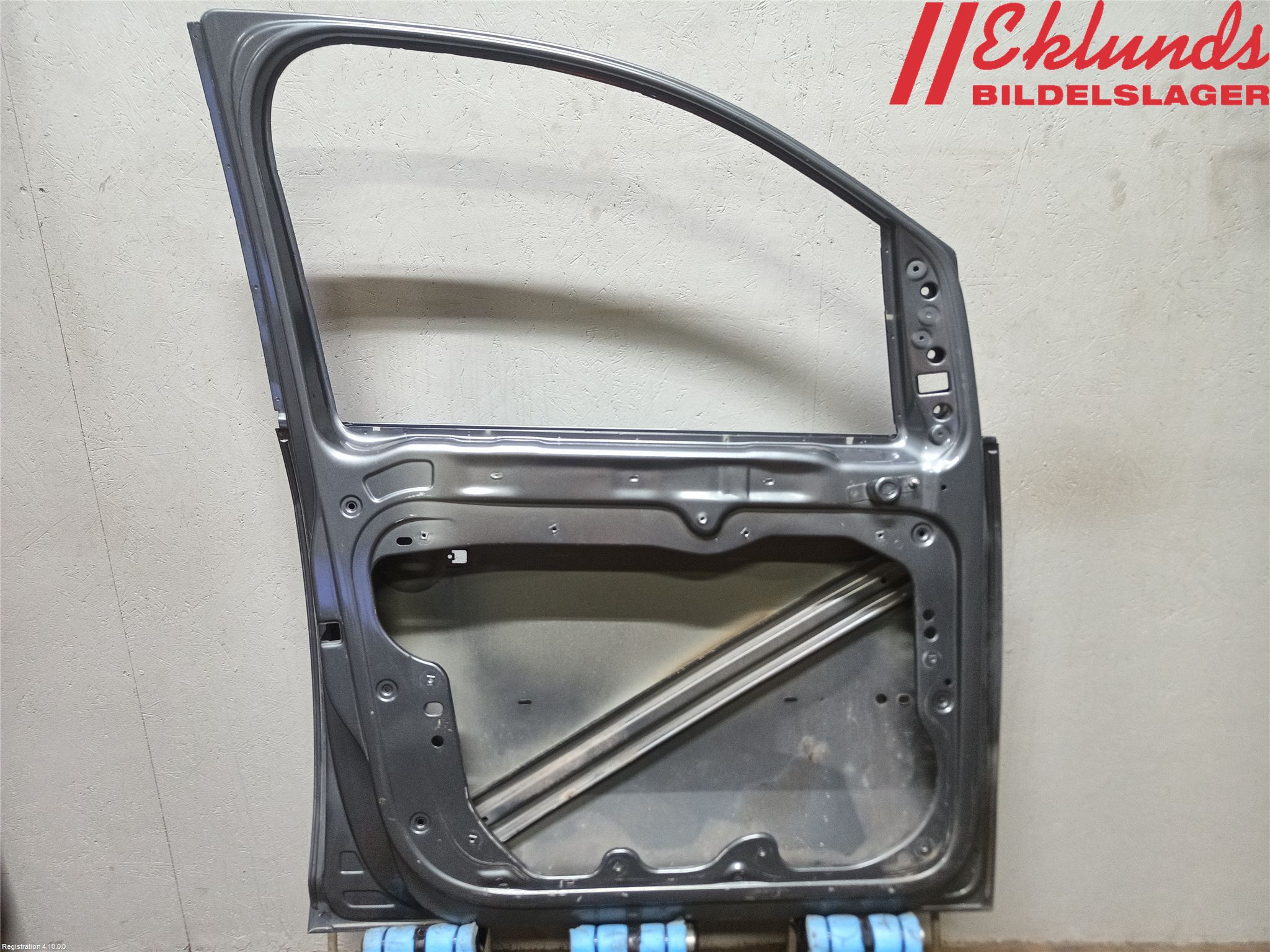 Volkswagen VW CADDY 11-15 Dörr Fram Vänster