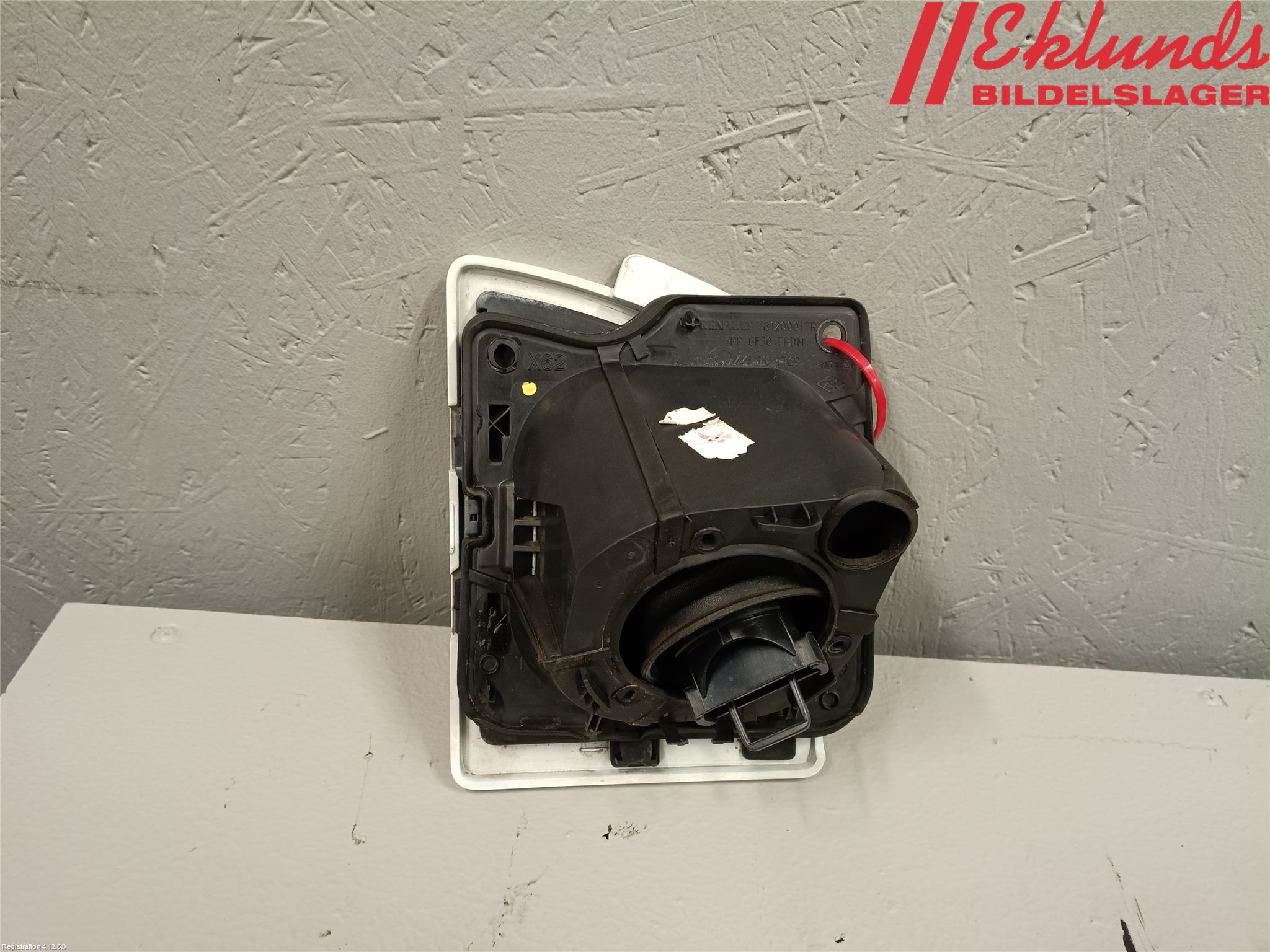 Renault MASTER III 15-20 Tanklucka