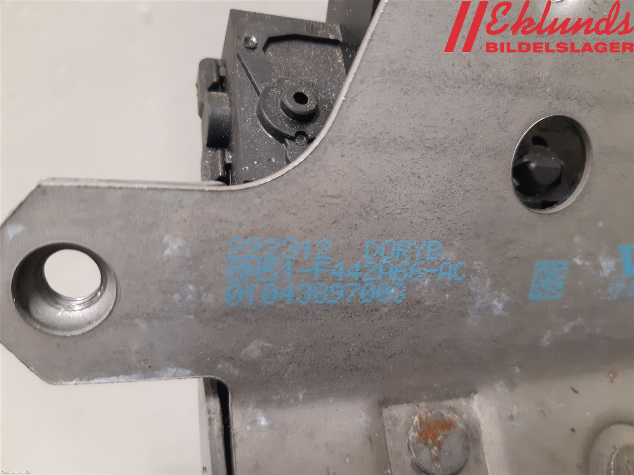 Volvo V60 11-13 Låskista Baklucka