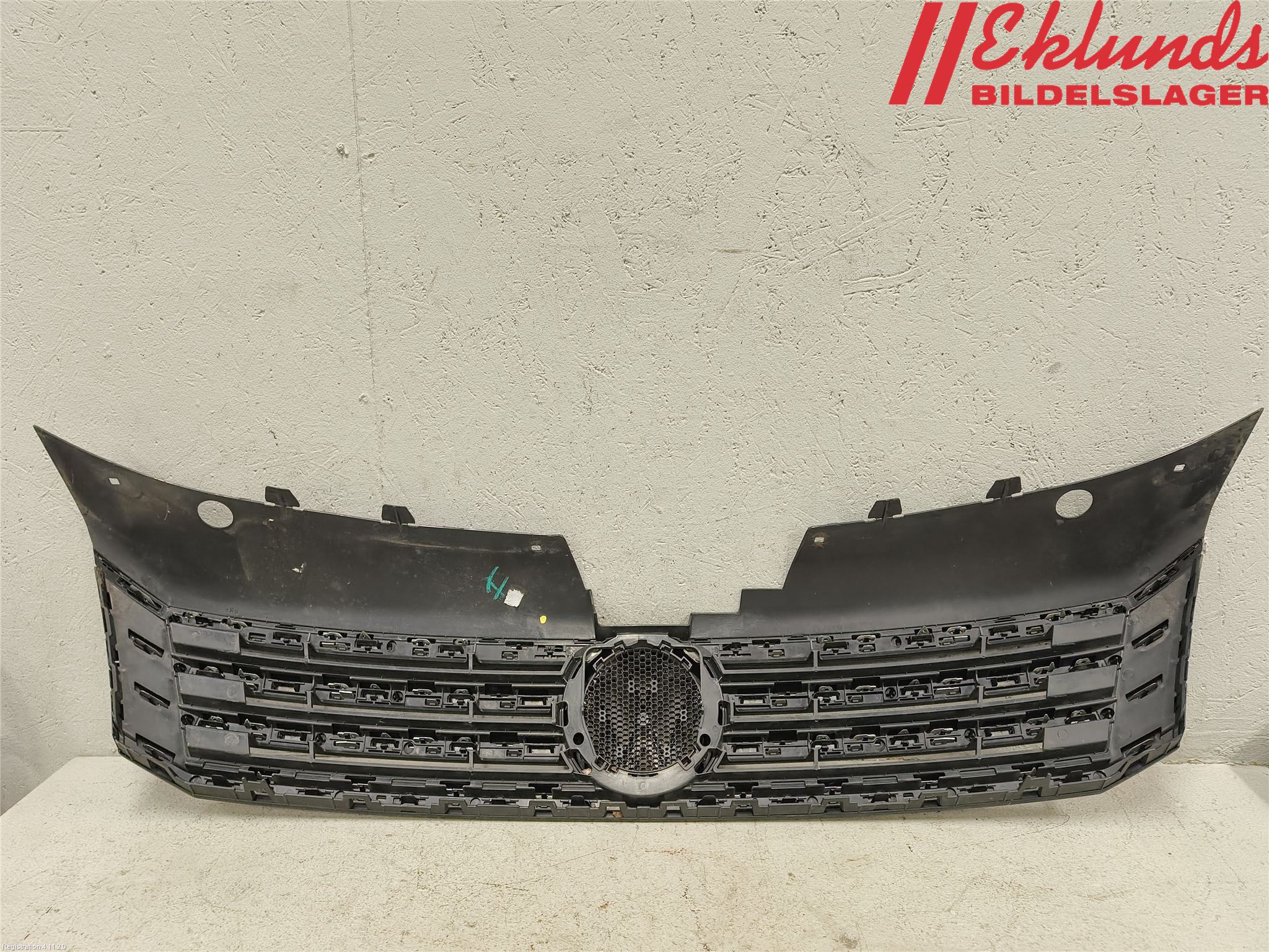 Volkswagen VW PASSAT 11-14 Grill Komp