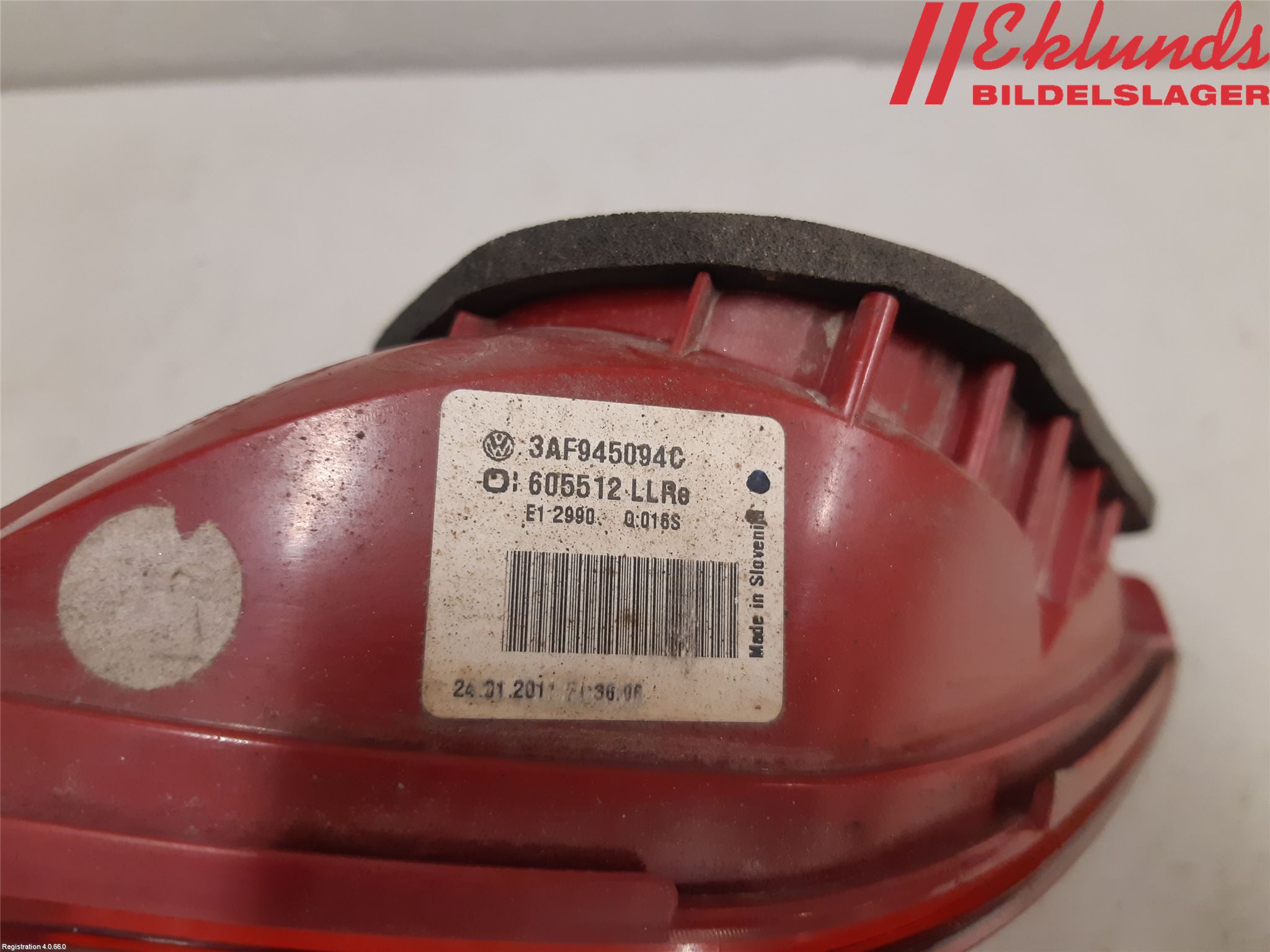 Volkswagen VW PASSAT 11-14 Bakljus Lucka Hö