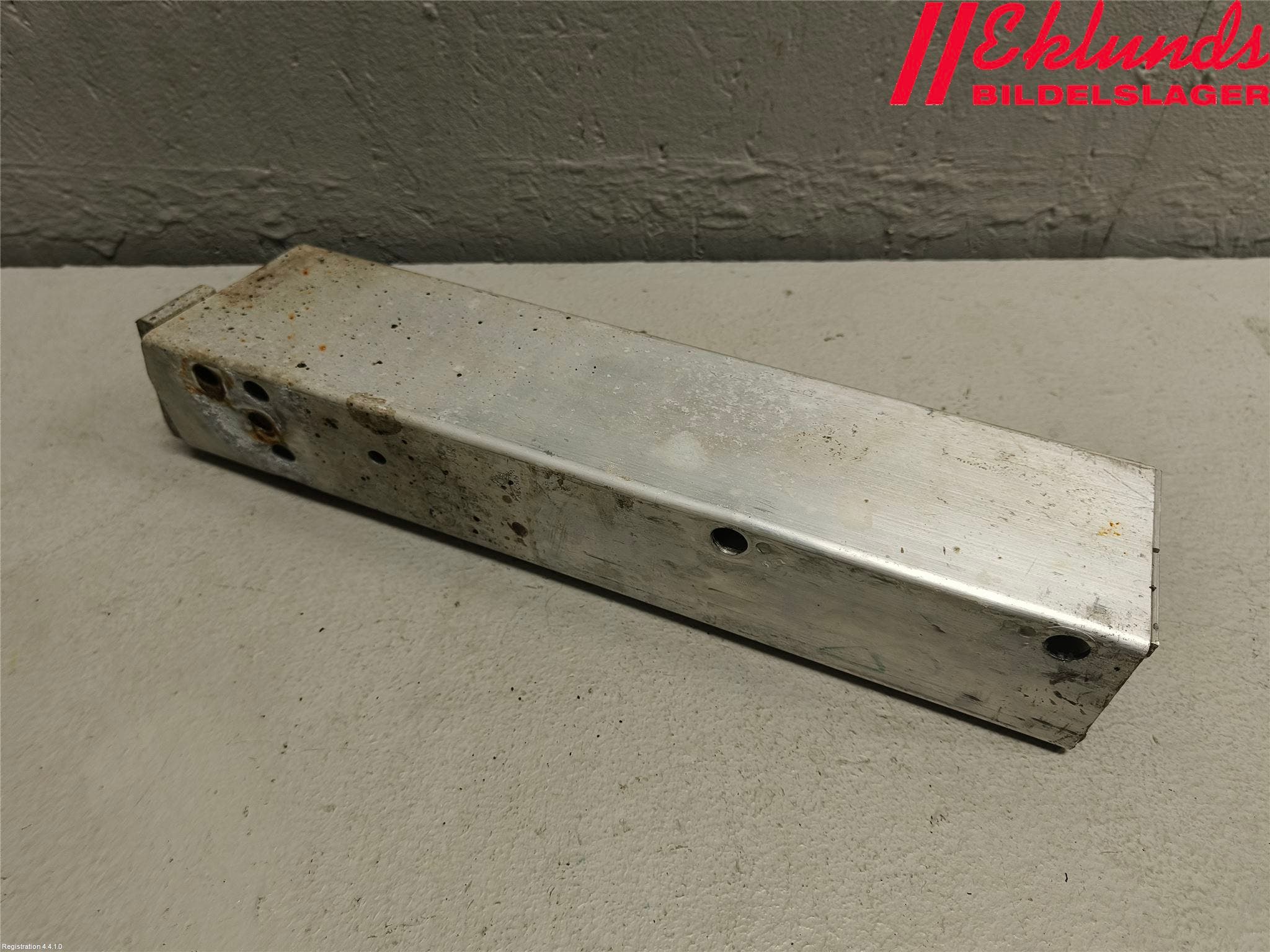 Audi A4 12-15 Stötfångarbärjärn Bak