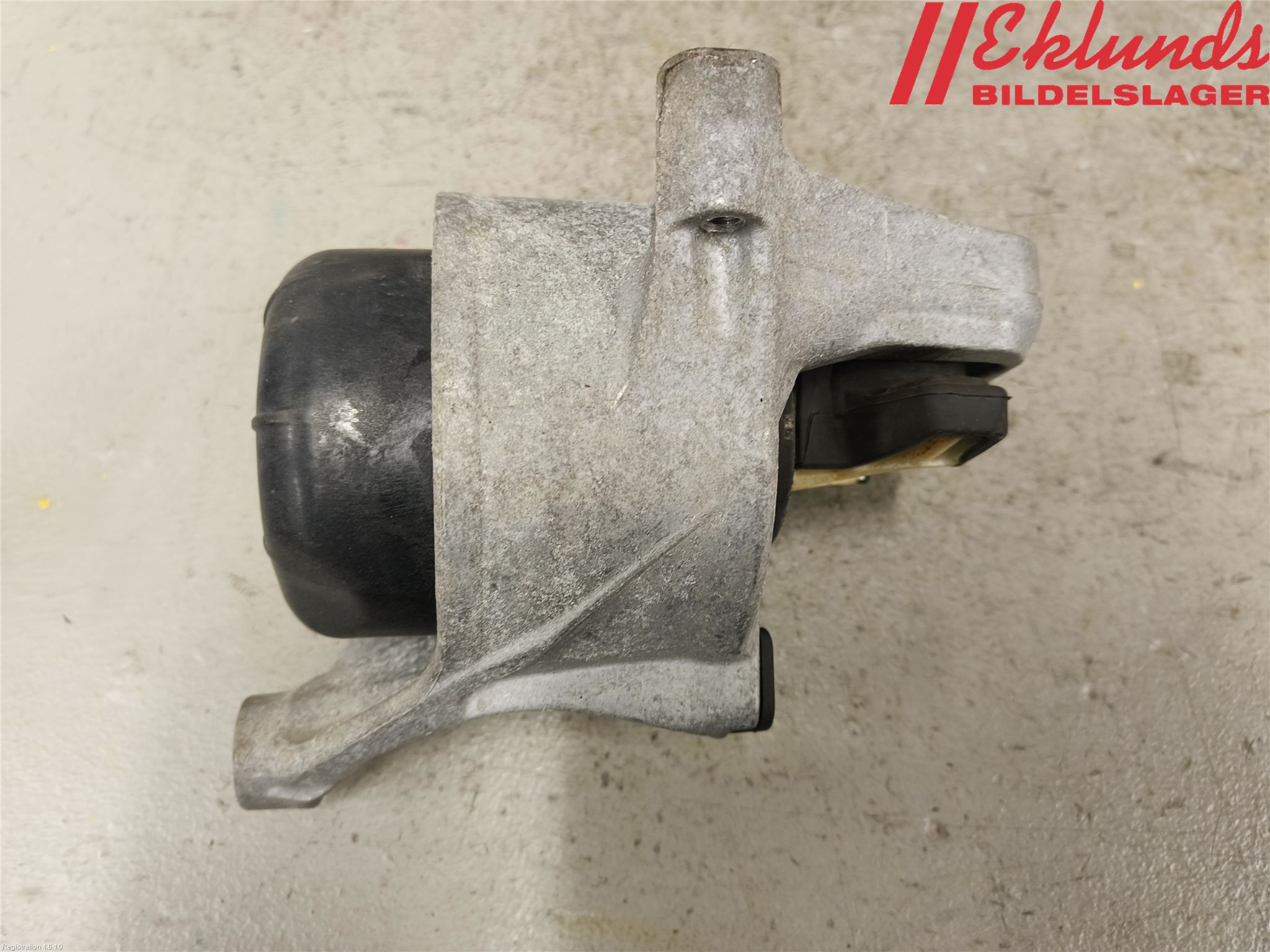 Audi A5 17- Motorfäste