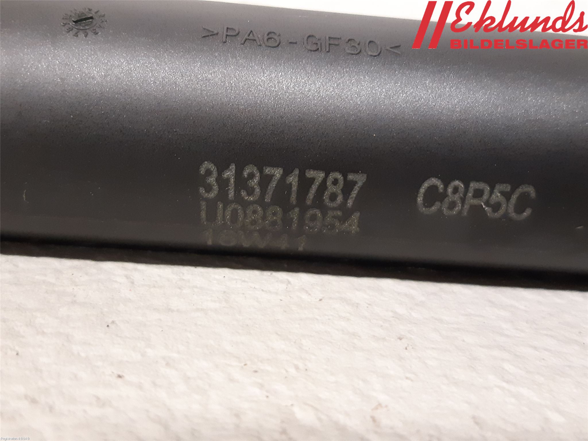 Volvo S90 17->> Gasfjäder Baklucka