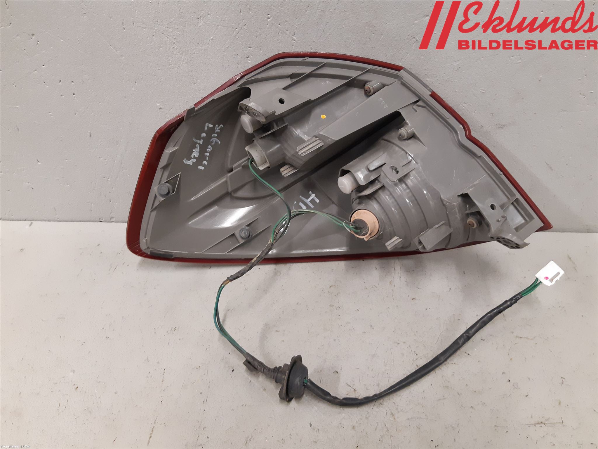 Subaru LEGACY    04-06 Bakljus Höger