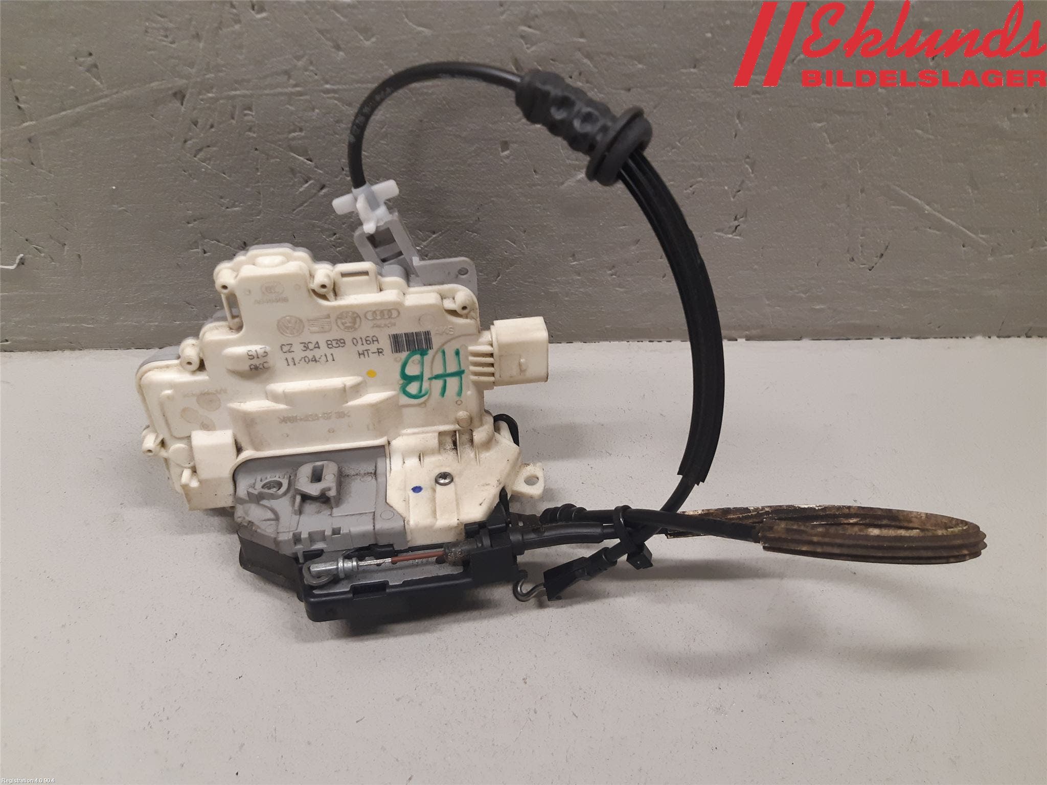 Volkswagen VW PASSAT 11-14 Låskista-Dörrlås