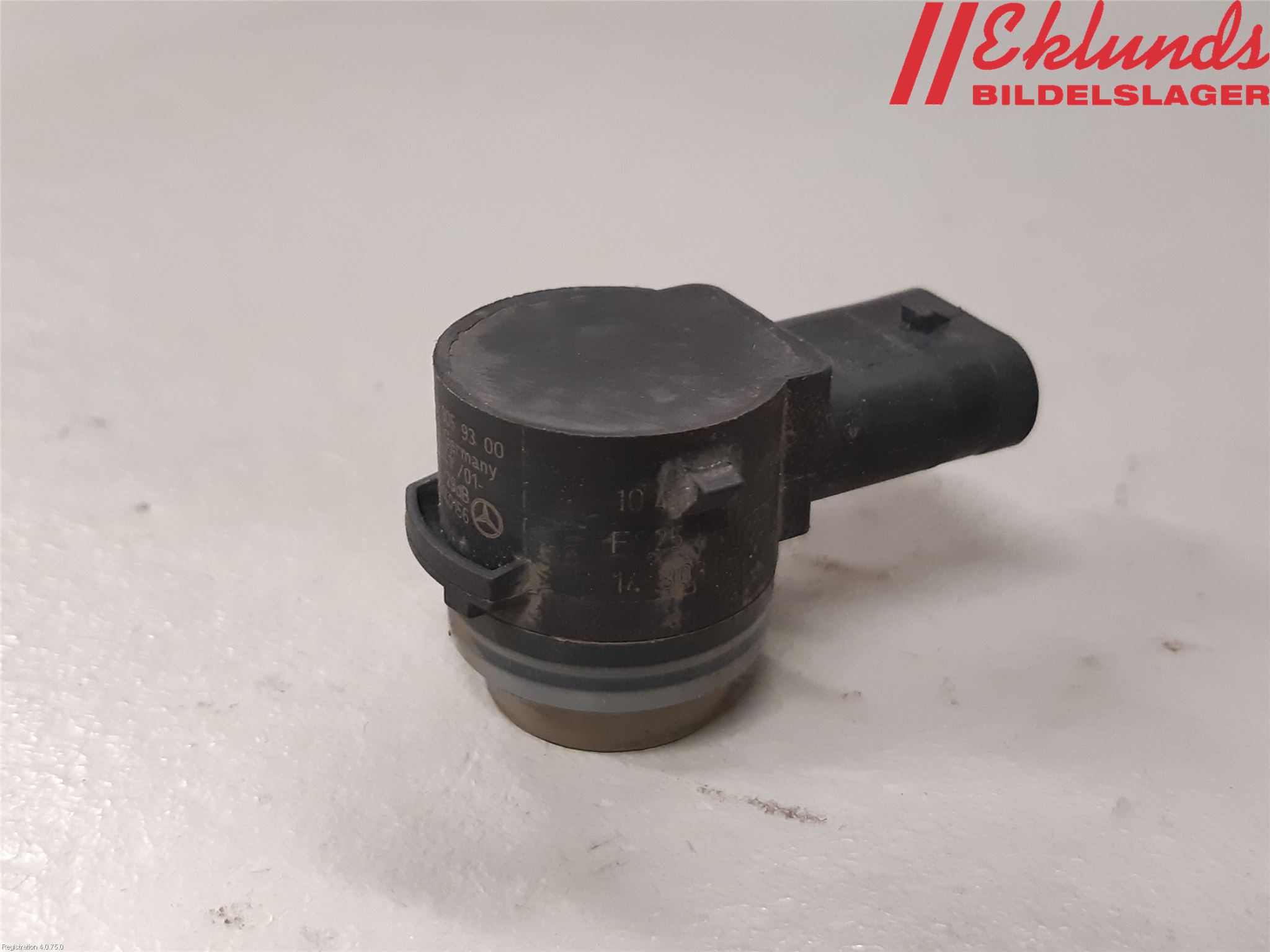 Mercedes-Benz MB C-KLASS (W205) 14-21 Parkeringshjälp Frontsensor