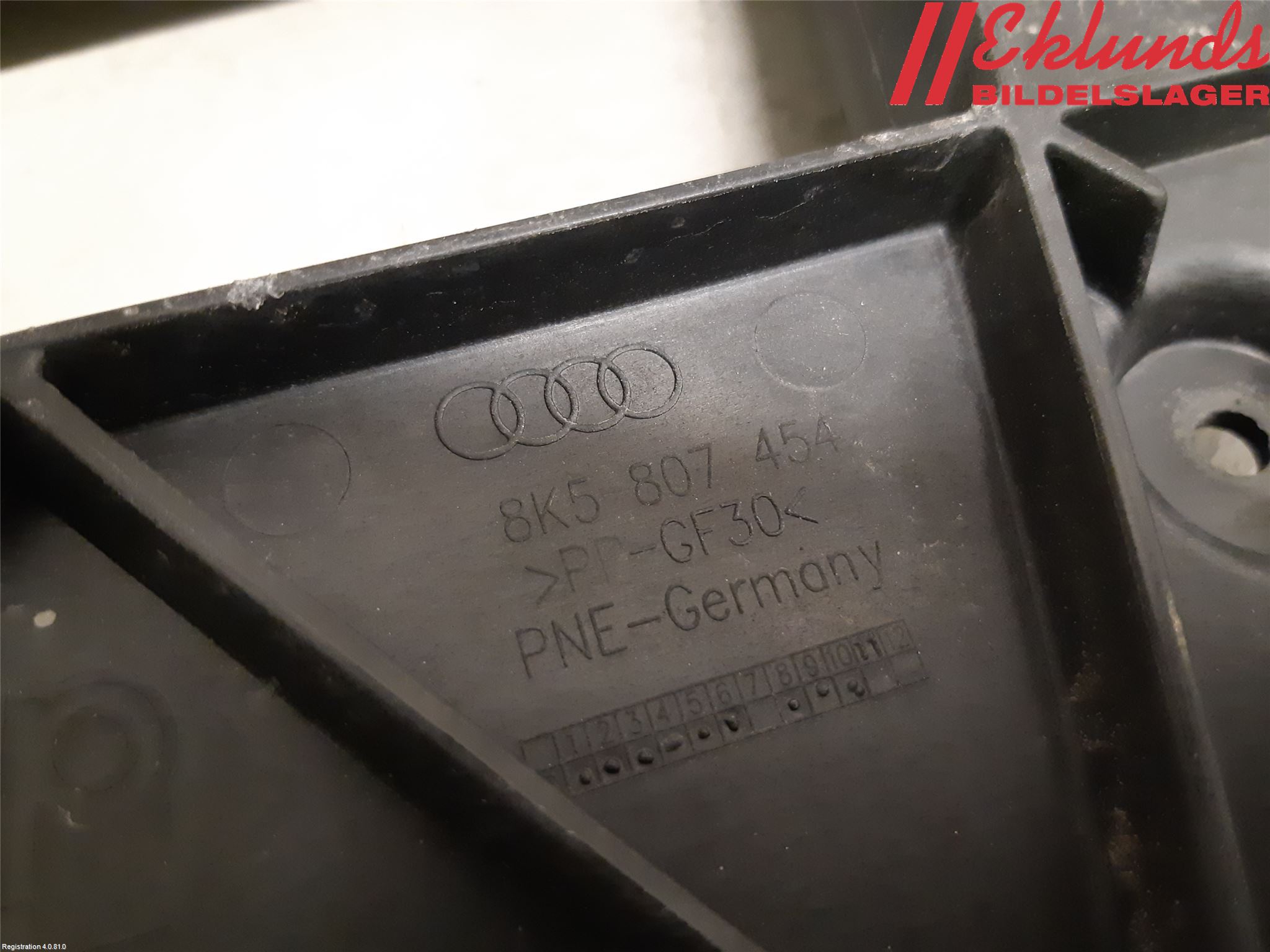 Audi A4/S4 08-11 Stötfångarfäste Bak Hö