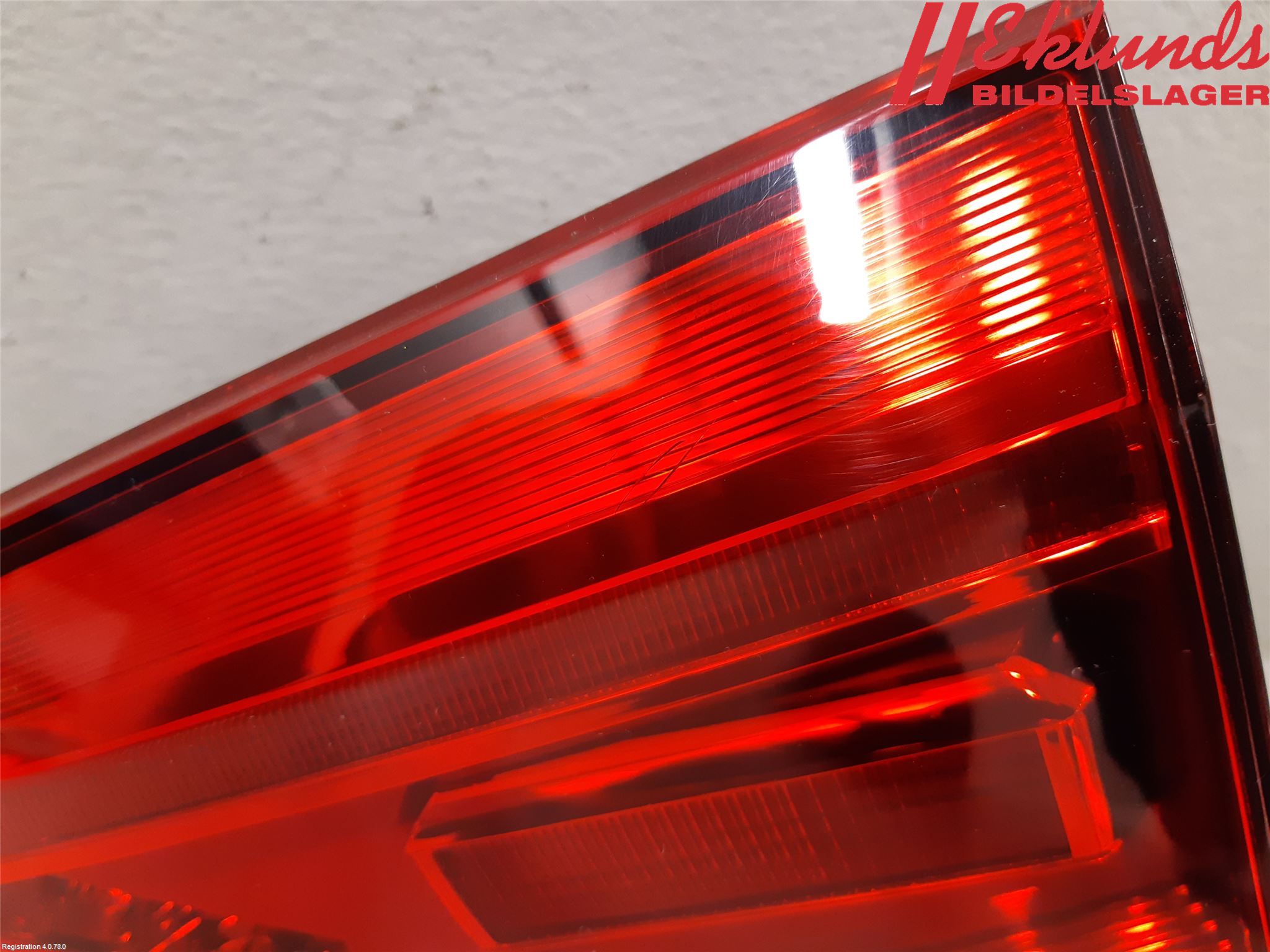 Volkswagen VW TOURAN 16- Bakljus Lucka Hö