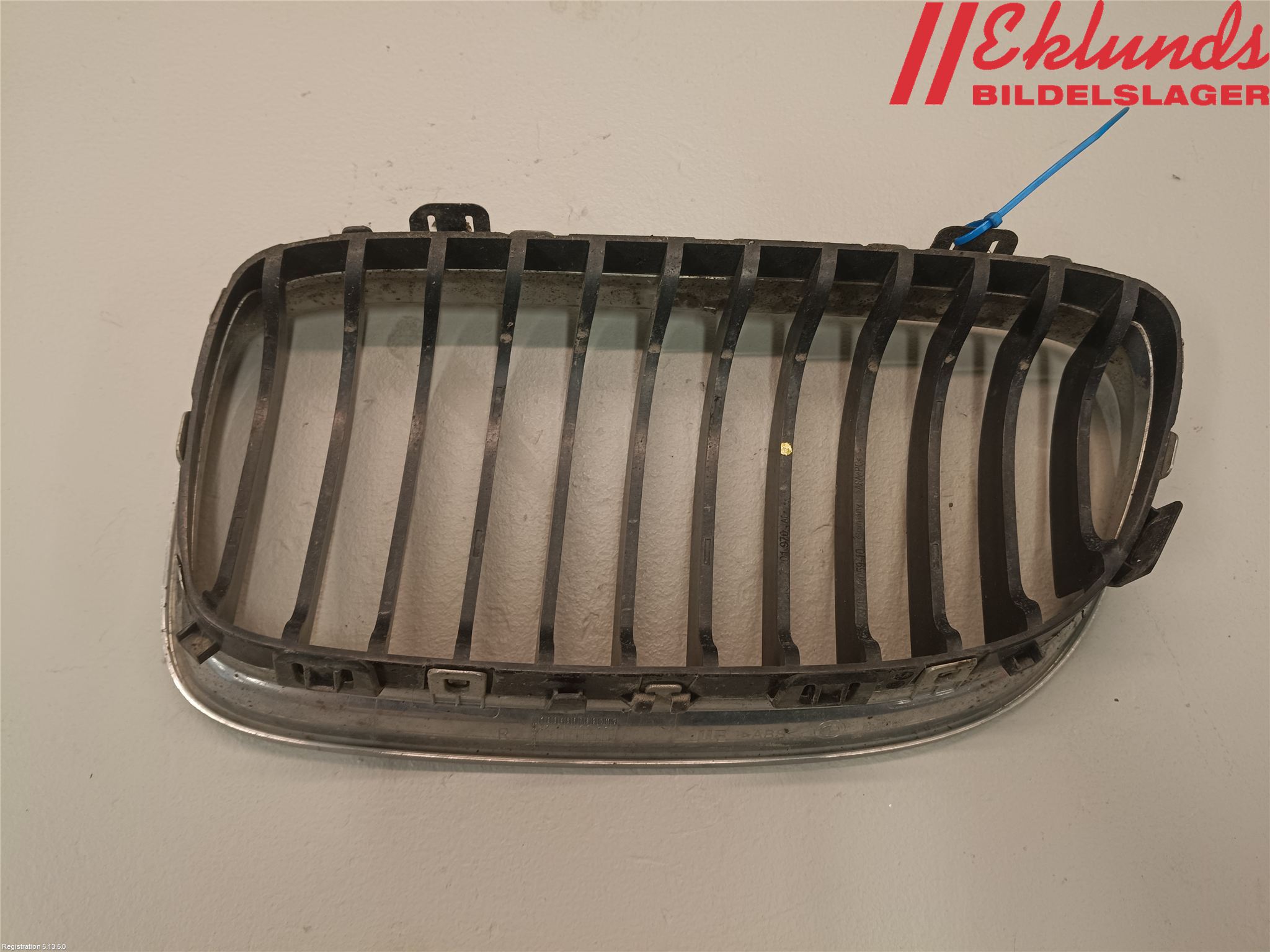 BMW 3 E90/91 SED/TOU 05-12 Grilldel Höger
