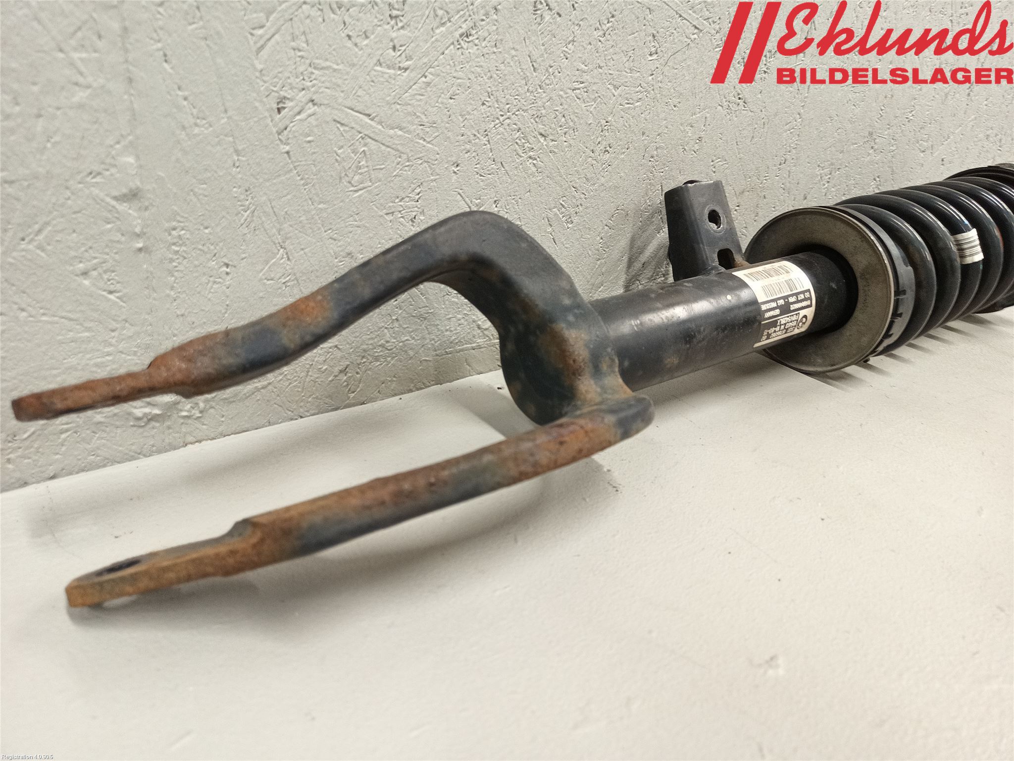 BMW 5 F10/F11/F18 09-17 Fjäderben Fram Höger