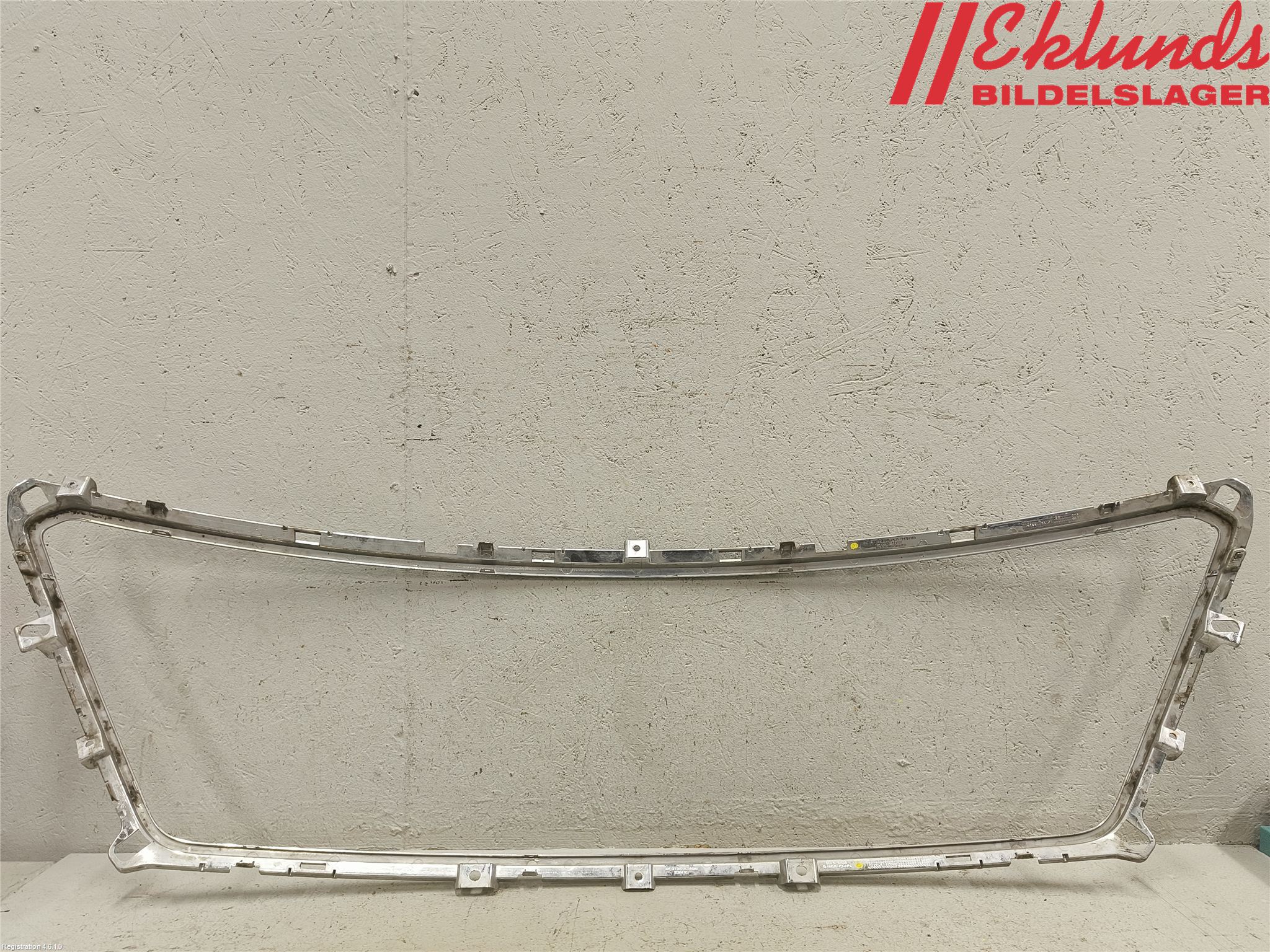 Hyundai H-1/STAREX 08-21 Grilldel Mitt