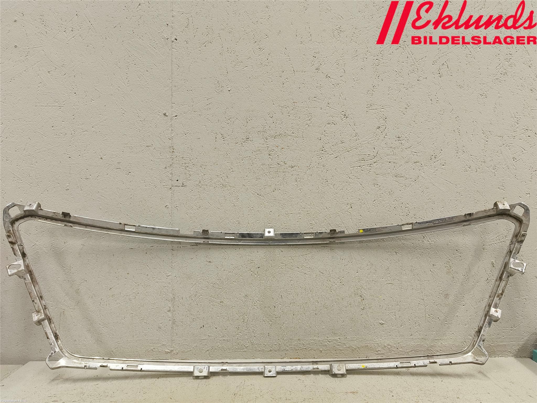 Hyundai H-1/STAREX 08-21 Grilldel Mitt