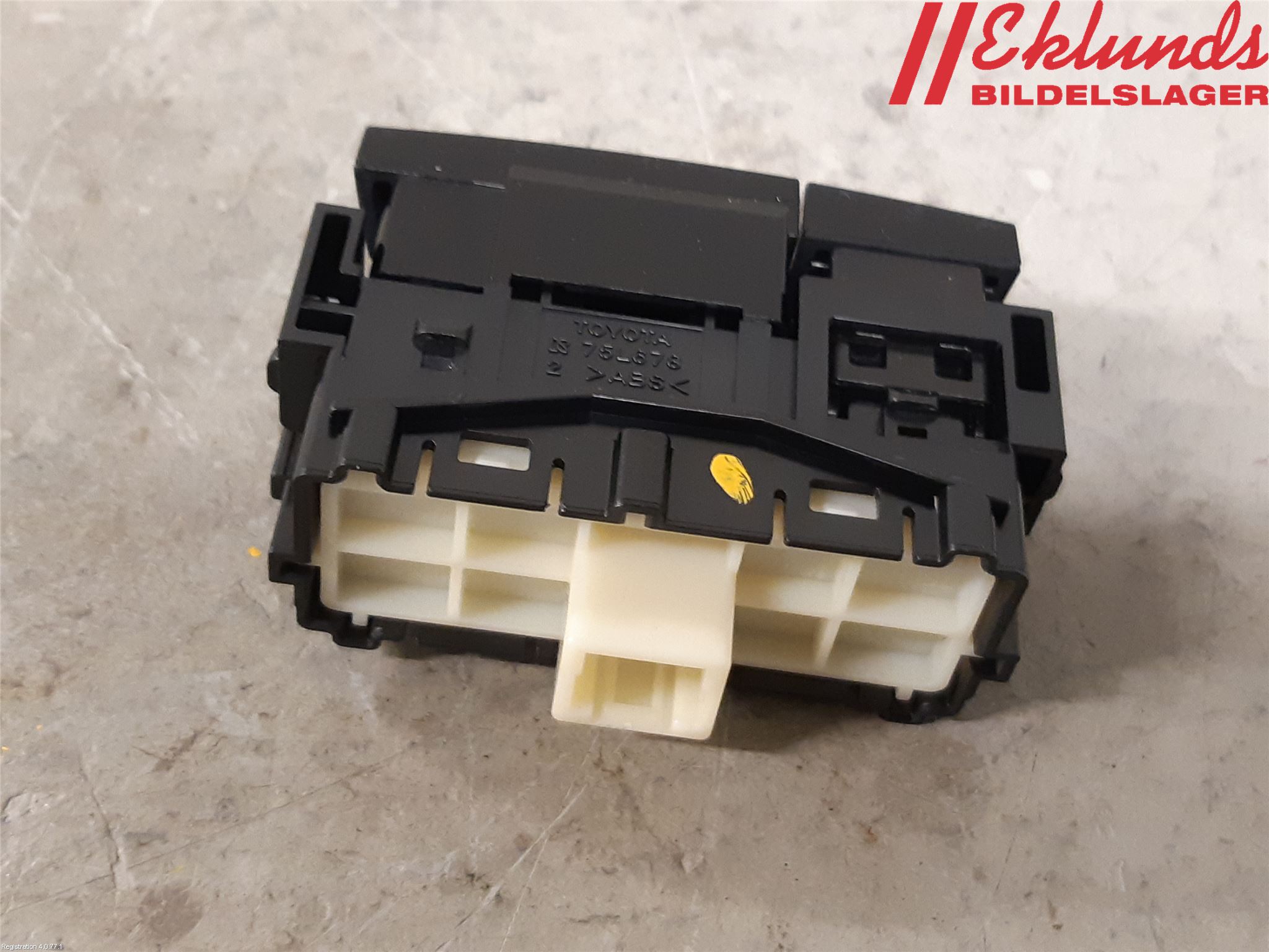 Toyota COROLLA 19- Strömställare Övrigt