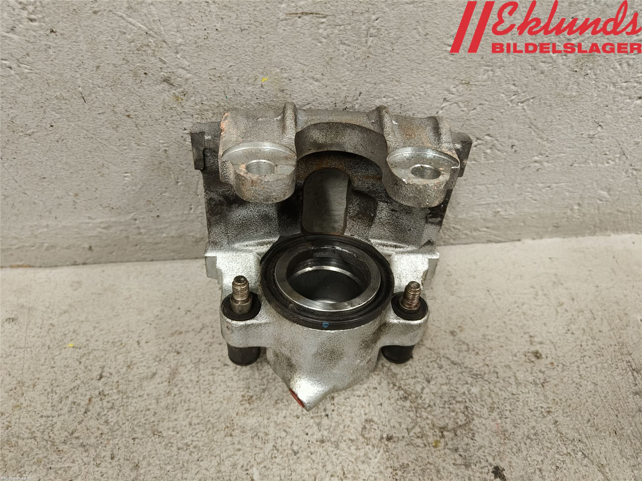 BMW 5 E34      88-96 Bromsok Fram Höger