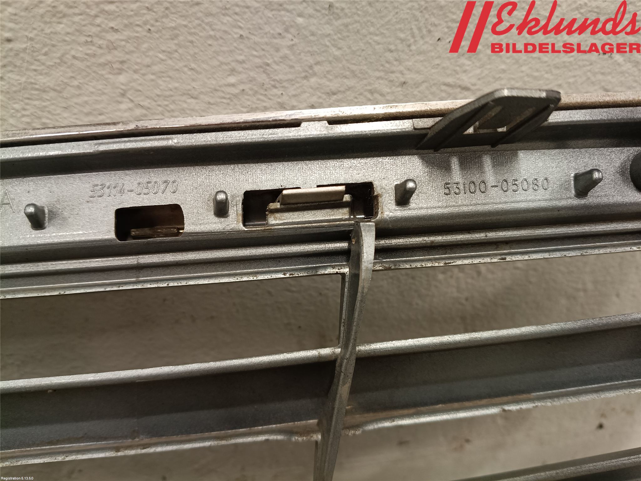 Toyota AVENSIS 07-08 Grill Komp