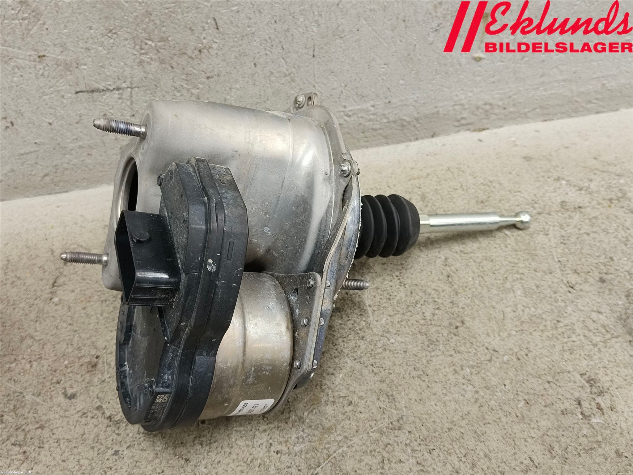 Volkswagen VW PASSAT 20-24 Bromsservo