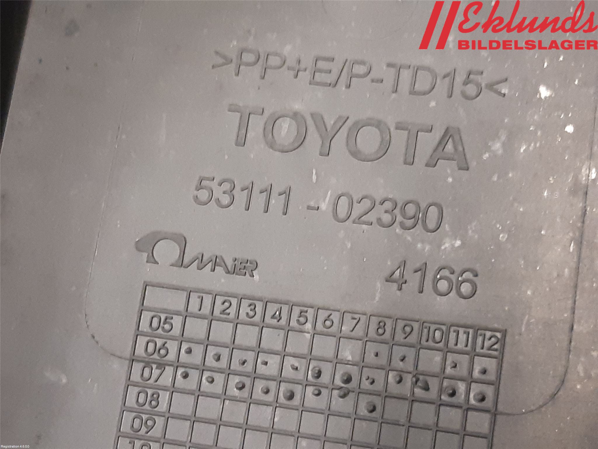 Toyota AURIS 07-09 Grilldel Mitt