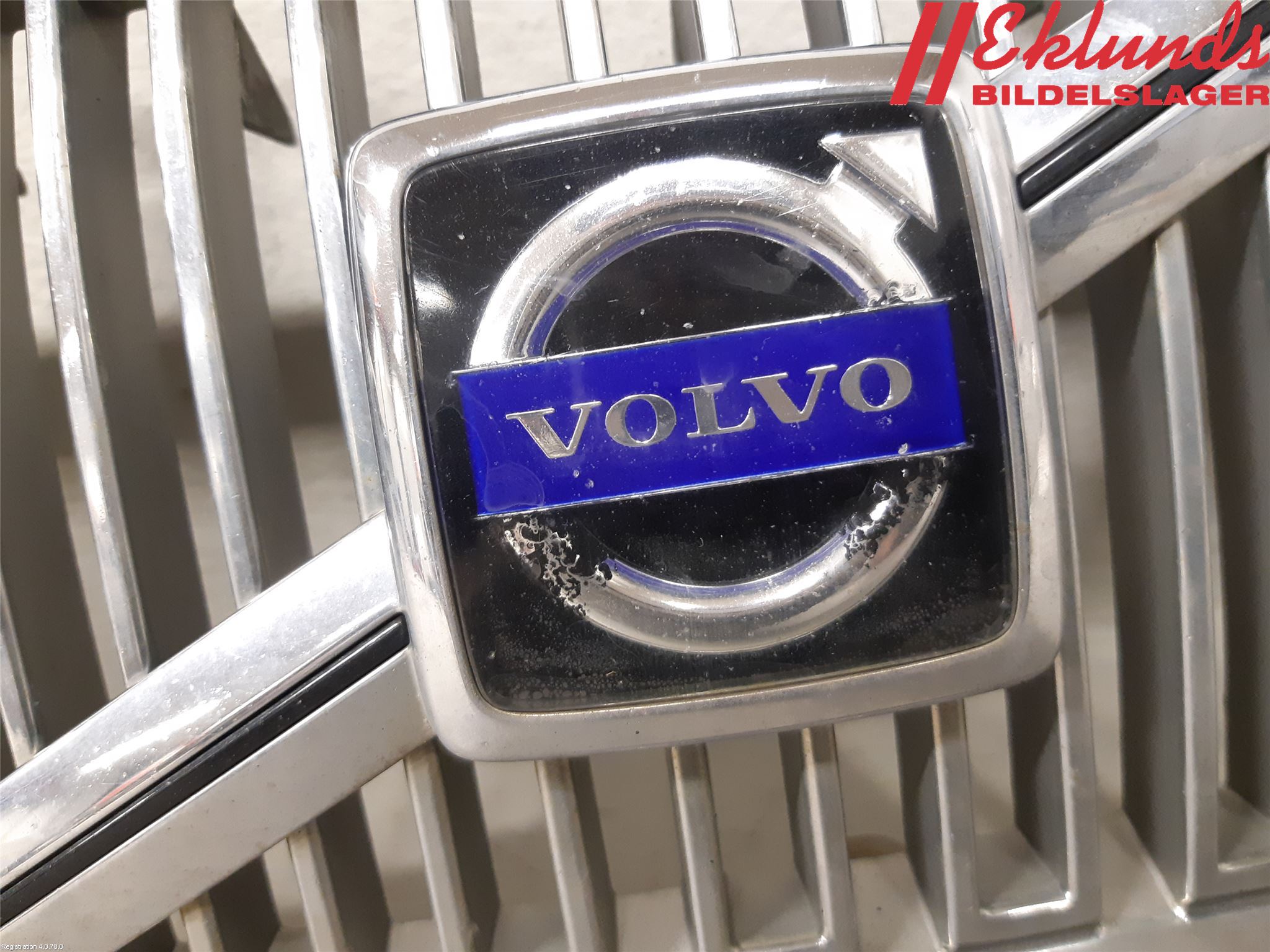 Volvo V70 00-04 Grill Komp