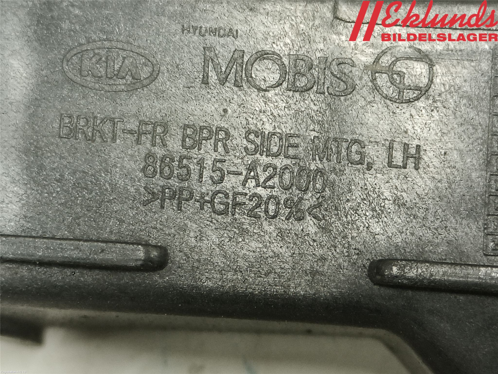 Kia CEED 12-18 Stötfångarfäste Fram Vä