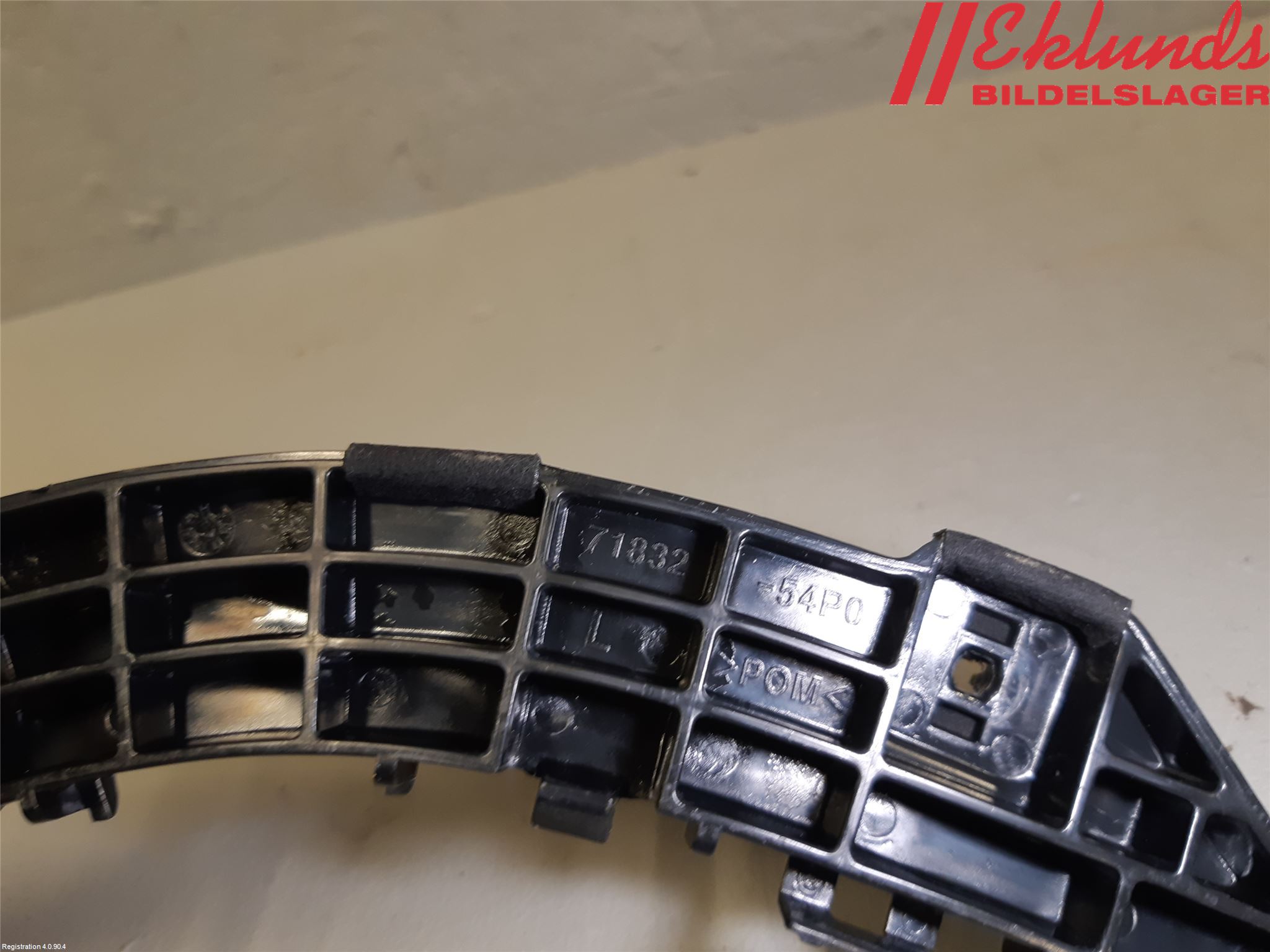 Suzuki VITARA 15- Stötfångarfäste Bak Vä