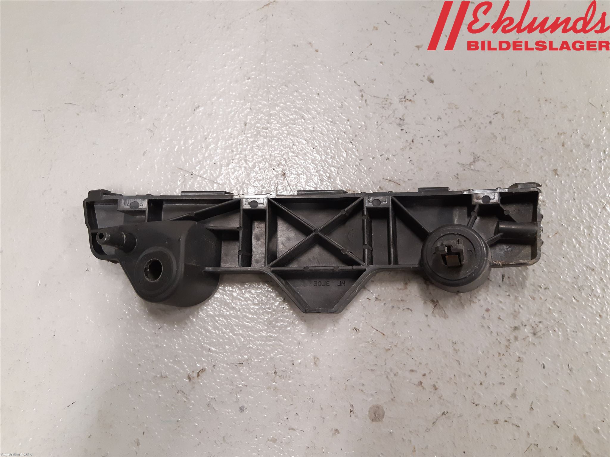 Mazda 2 (DE) 08-15 Stöt Utfyllnad-List-Grill