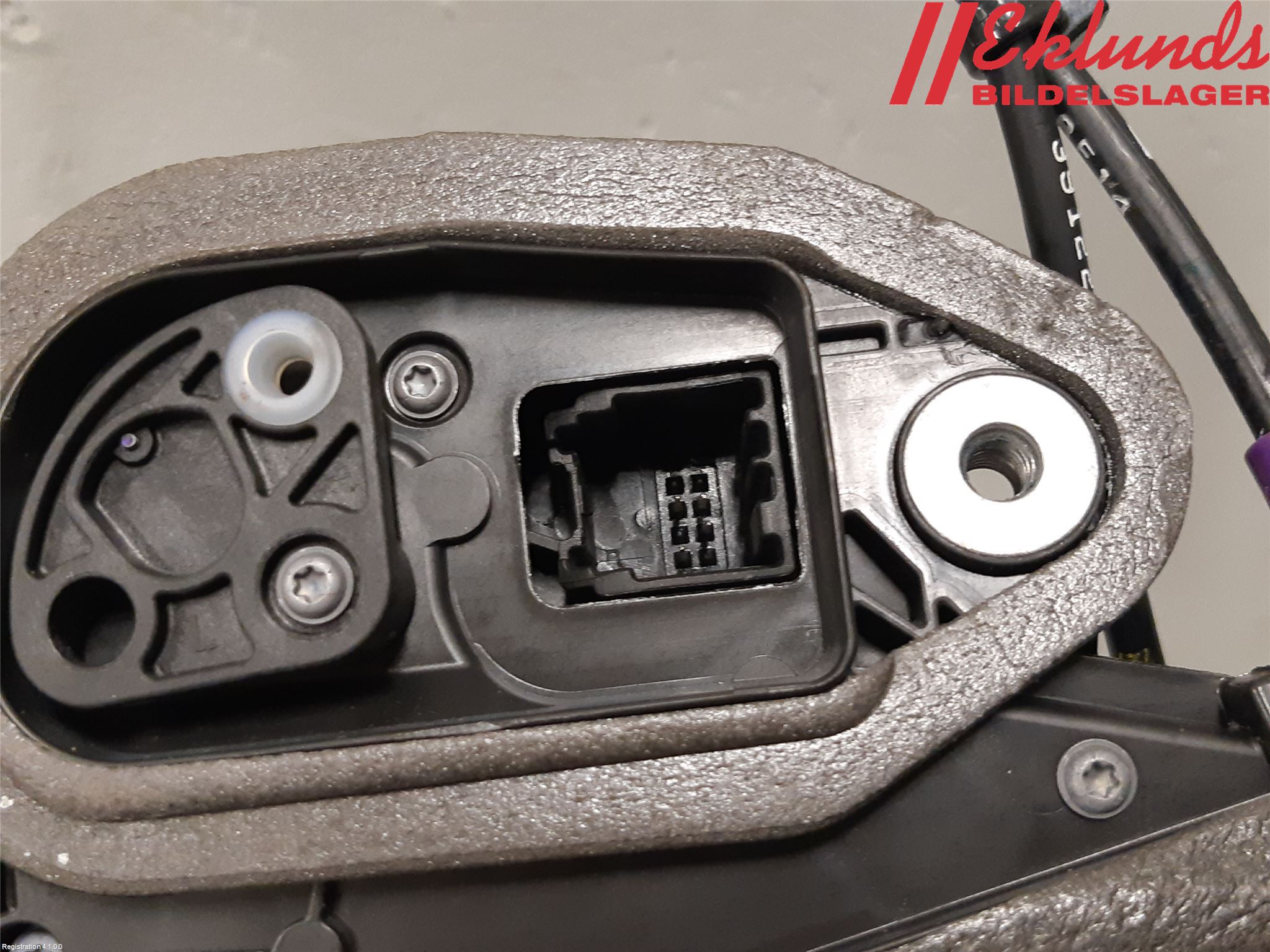 Opel INSIGNIA 17- Låskista-Dörrlås